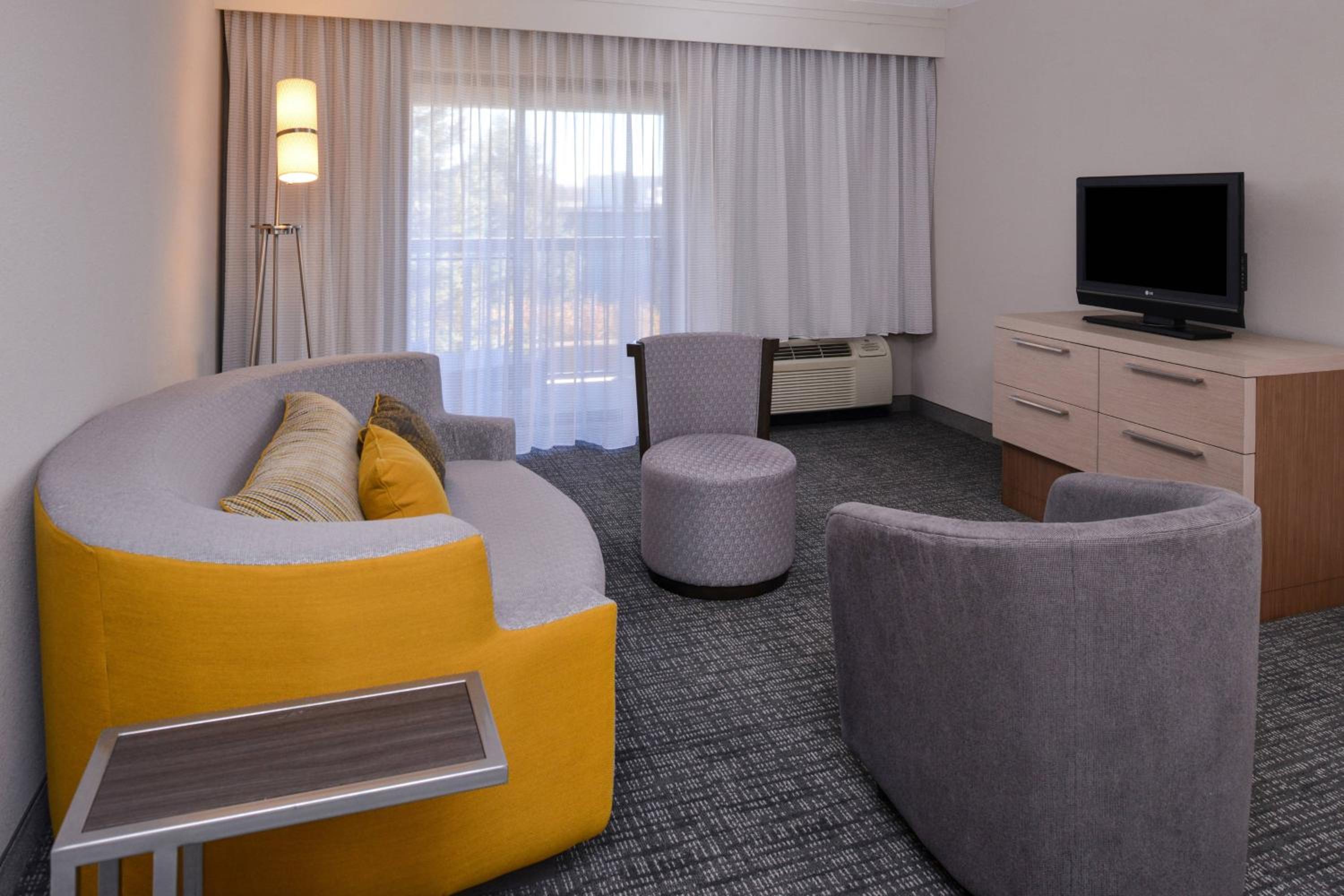 One-Bedroom King Suite