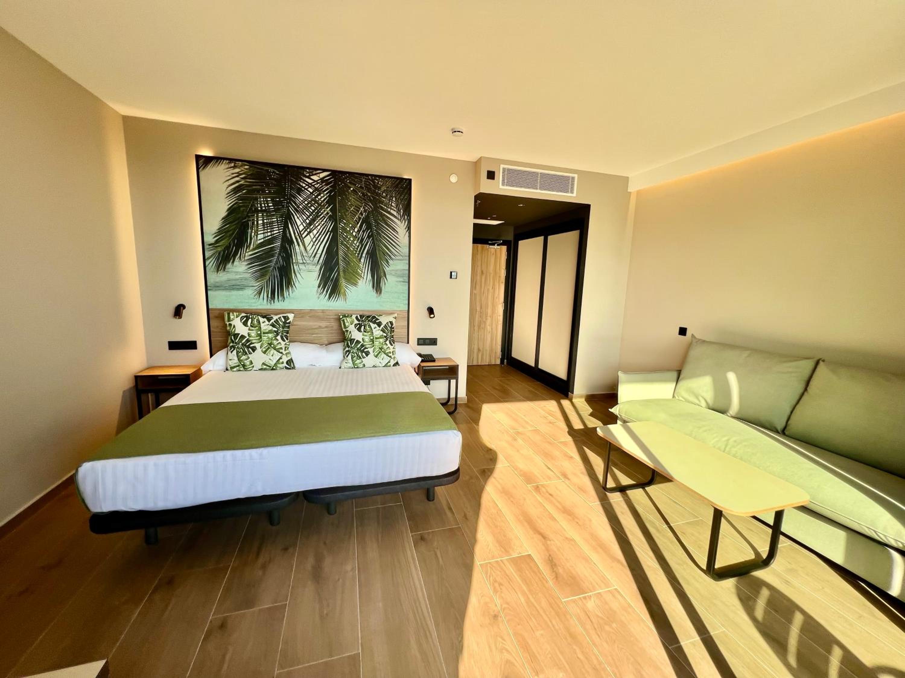Premium Double Room (2 Adults + 1 Child)