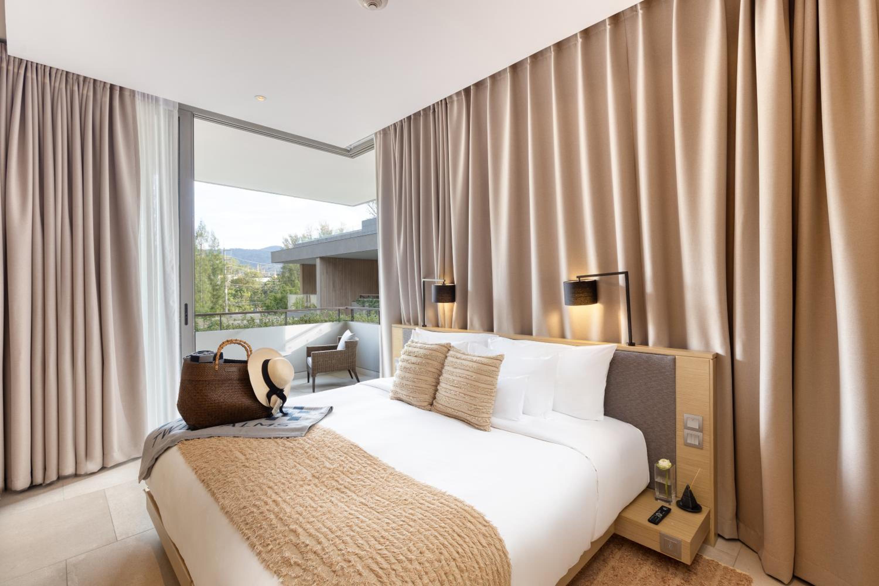 2 Bedrooms Azure Pool Penthouse