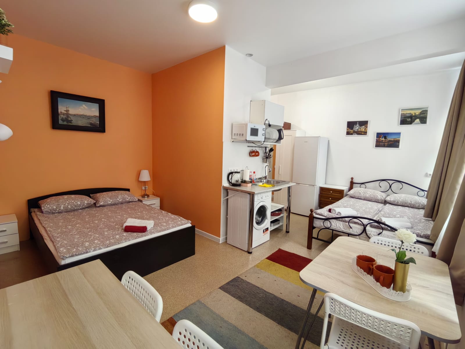 Апартаменты Студия "Ваш Питер". Бесконтактное размещение с возможностью хранения багажа.. До метро 350 метров