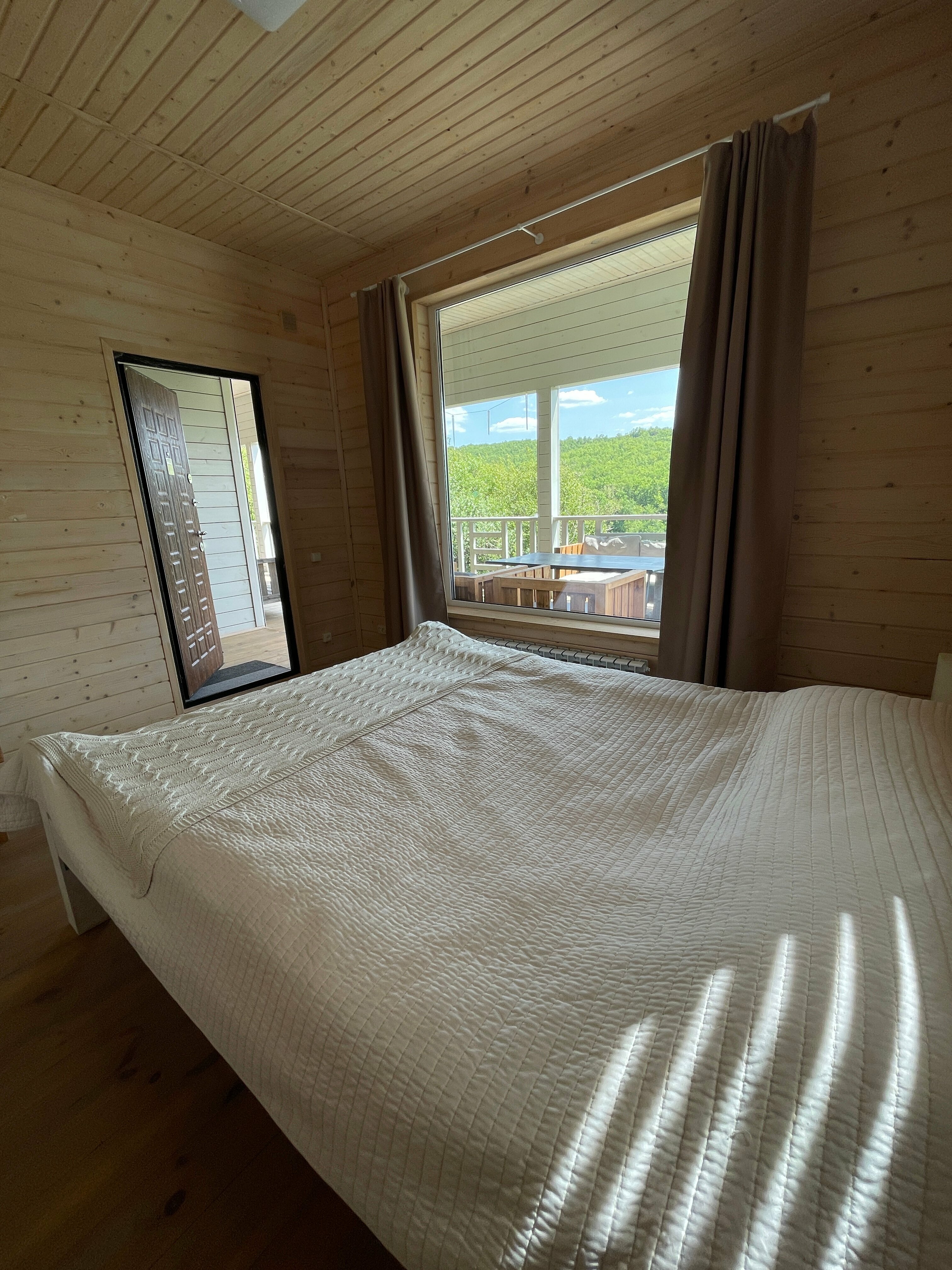 Дом с видом на озеро