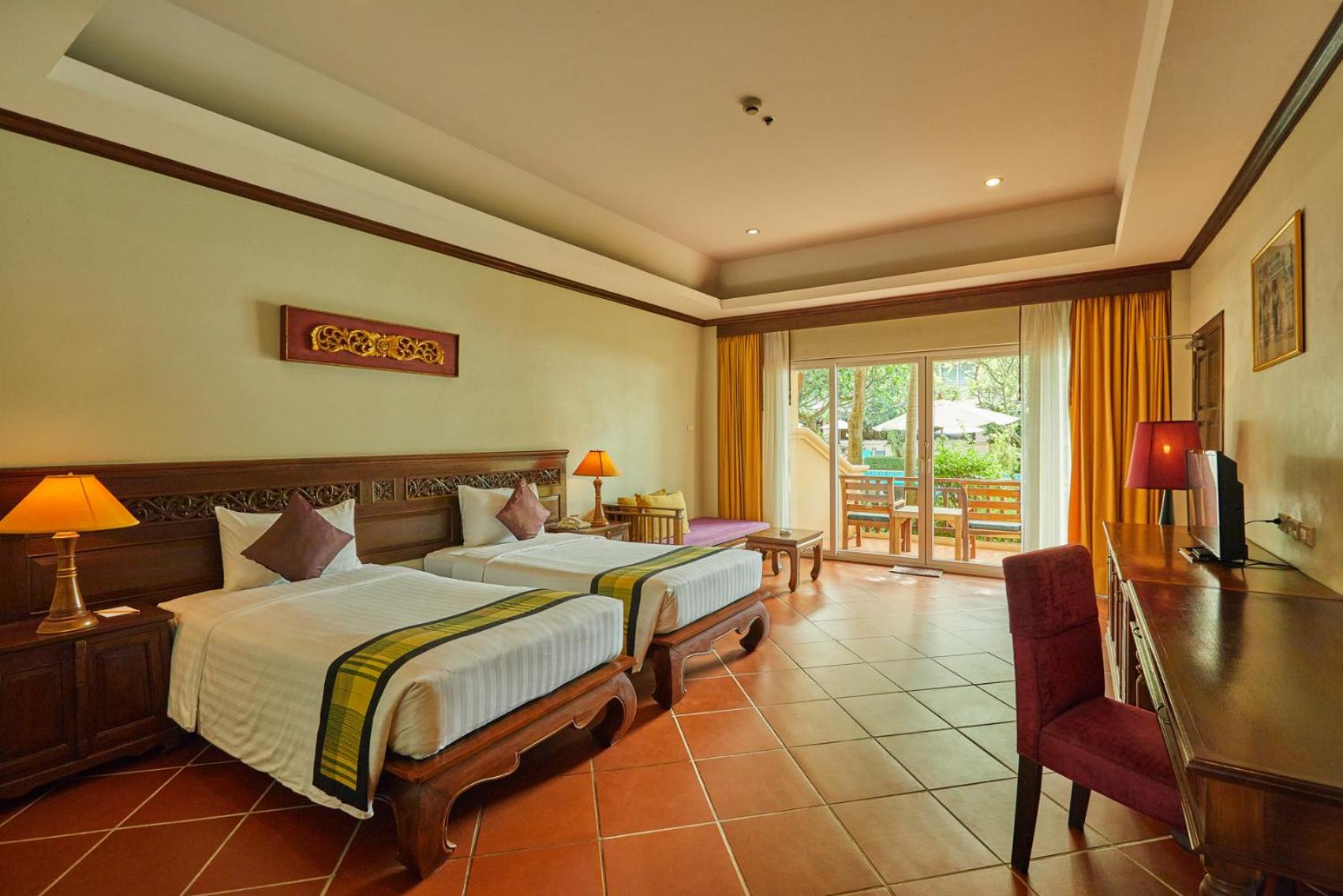 Deluxe Double or Twin Room with Pool Access
