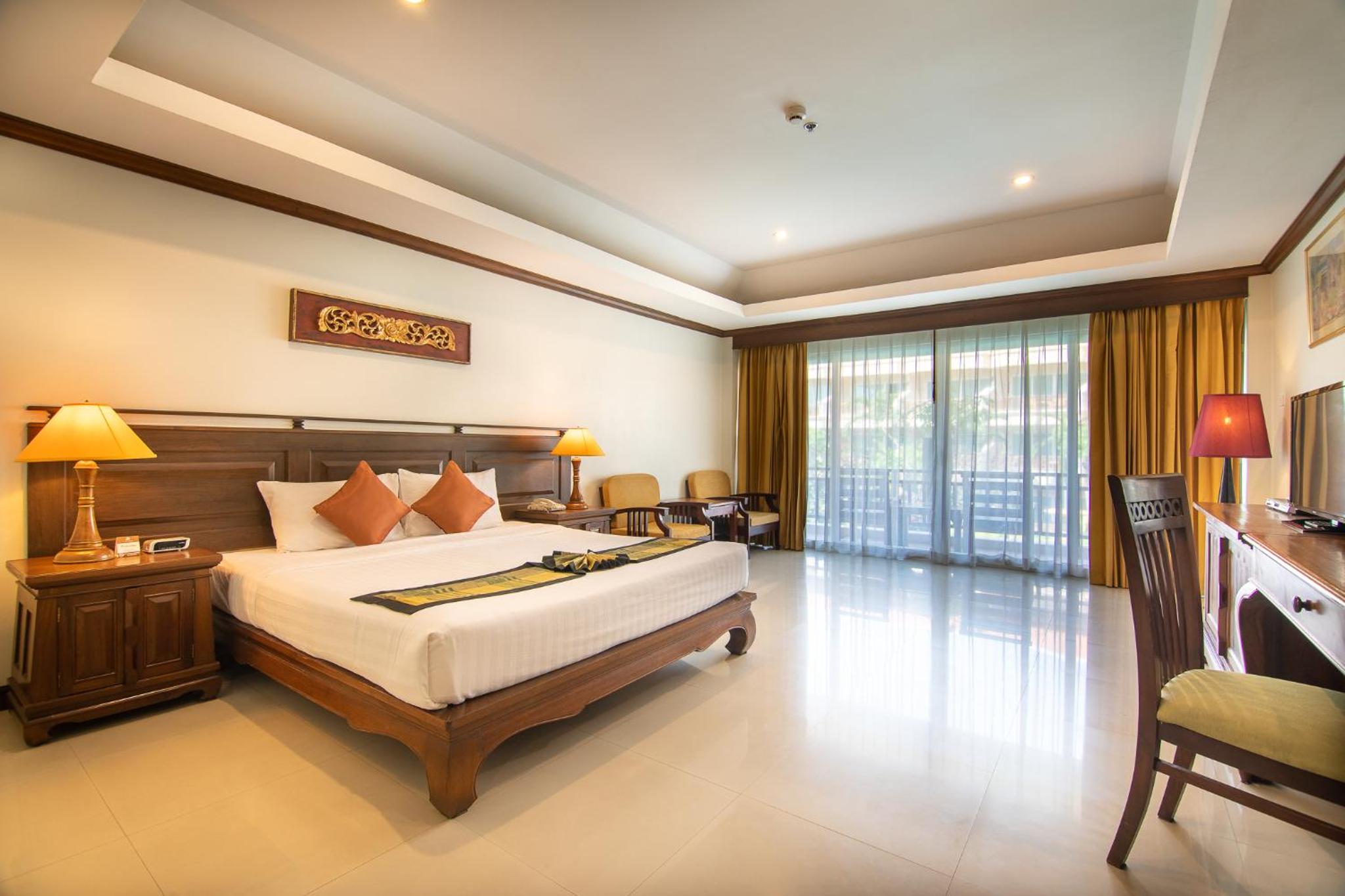 Superior Double or Twin Room with City View
