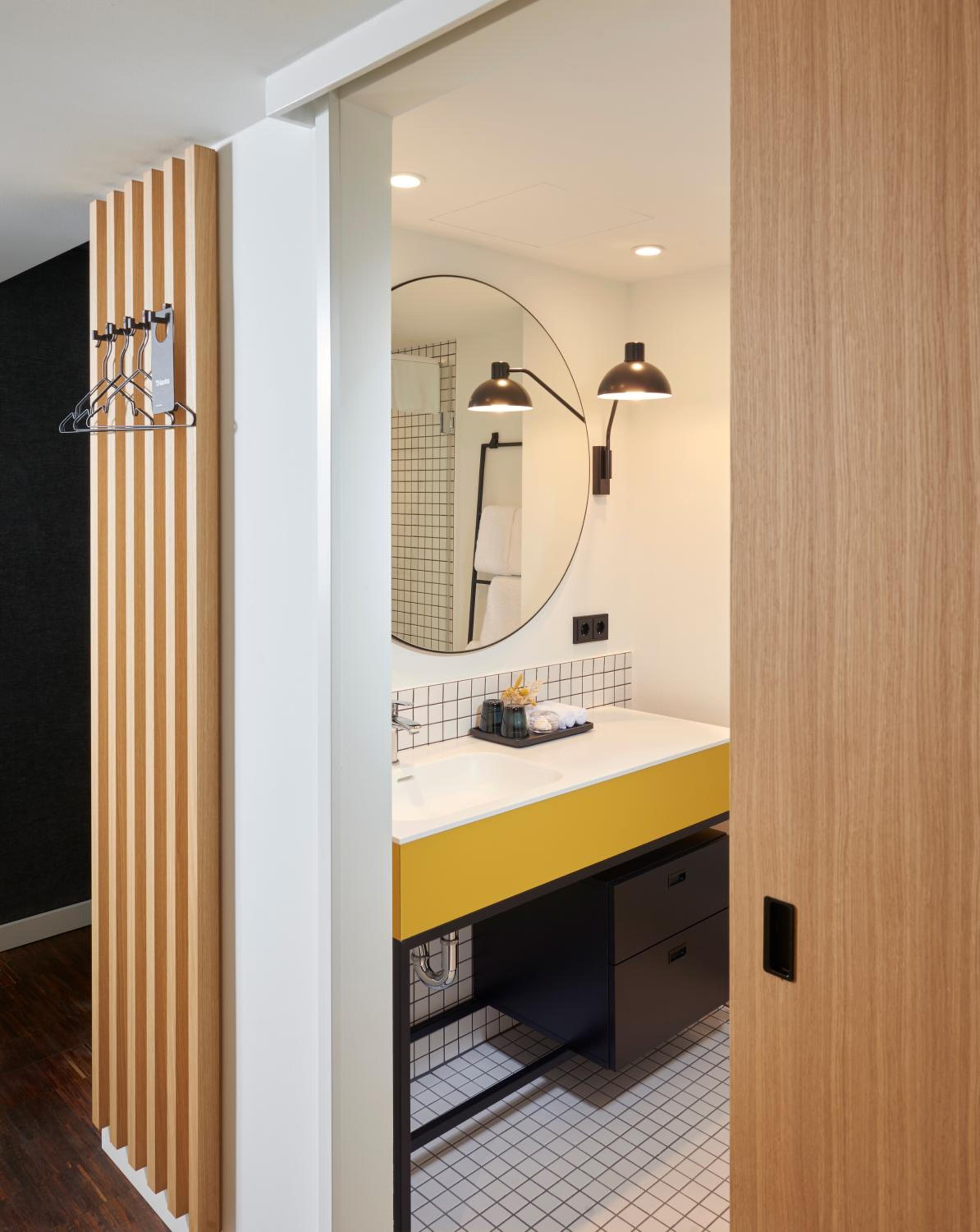 Comfy - Courtyard view