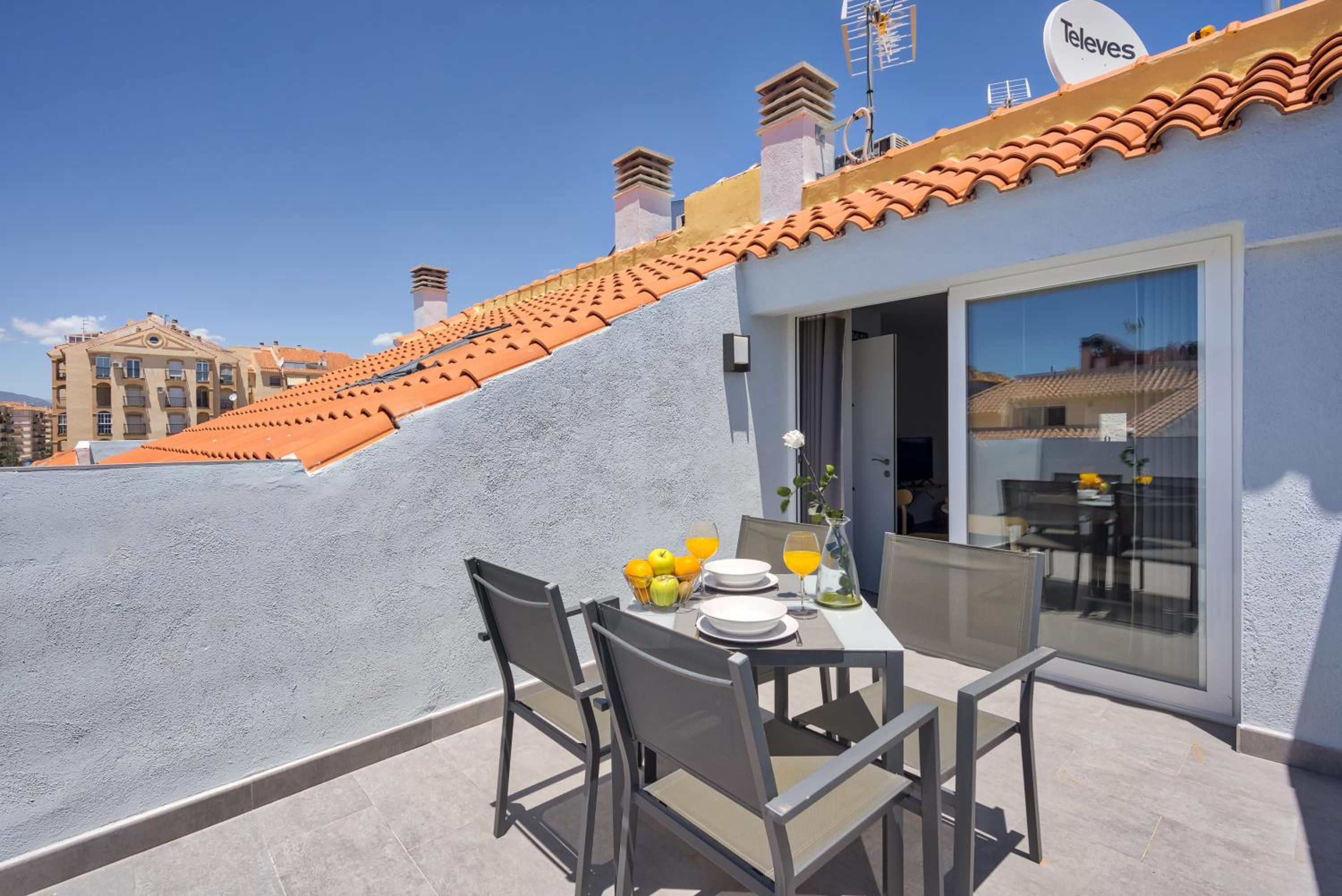 Two-Bedroom Penthouse Apartment with Sea View