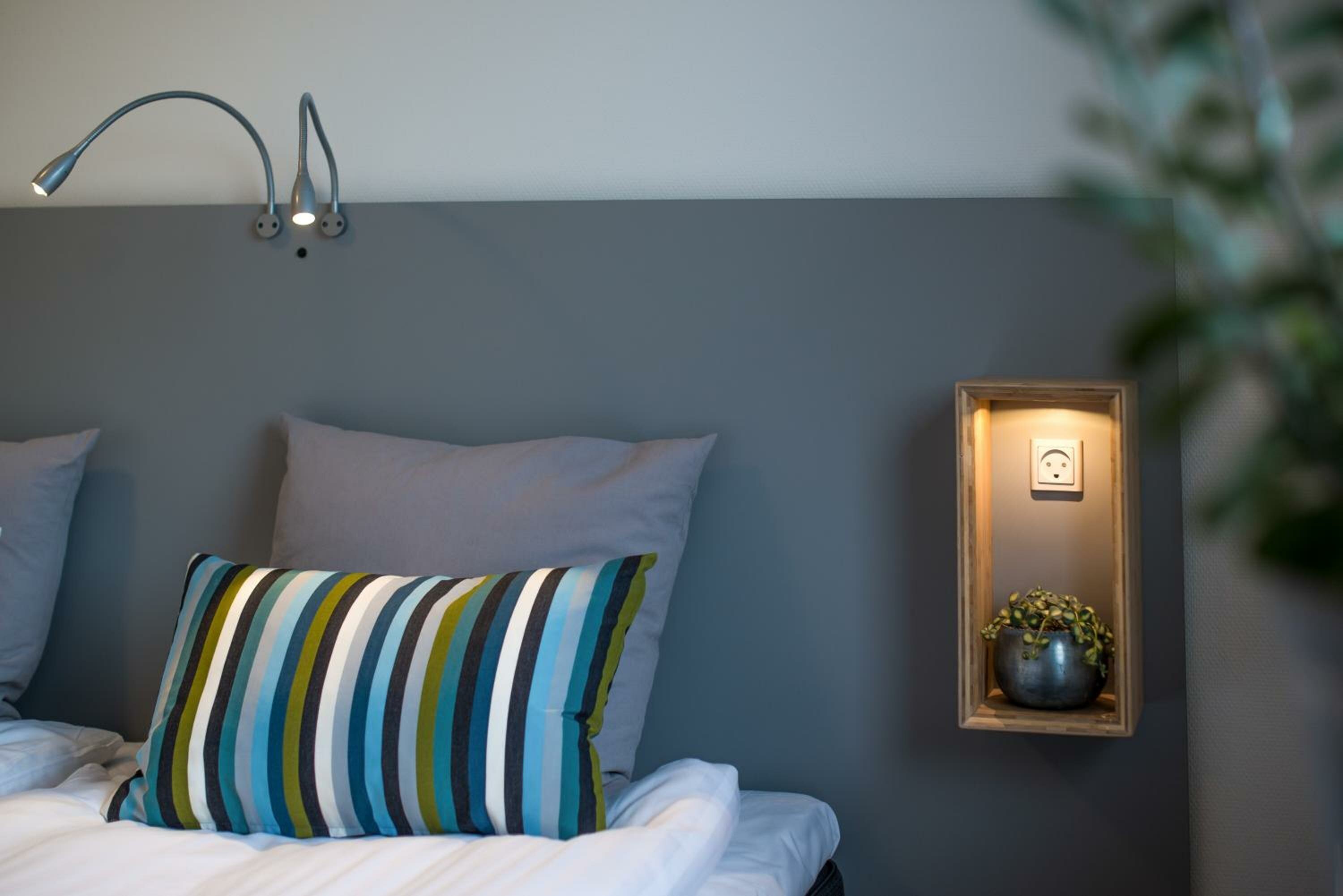 Family Room (2 Adults + 2 Children)