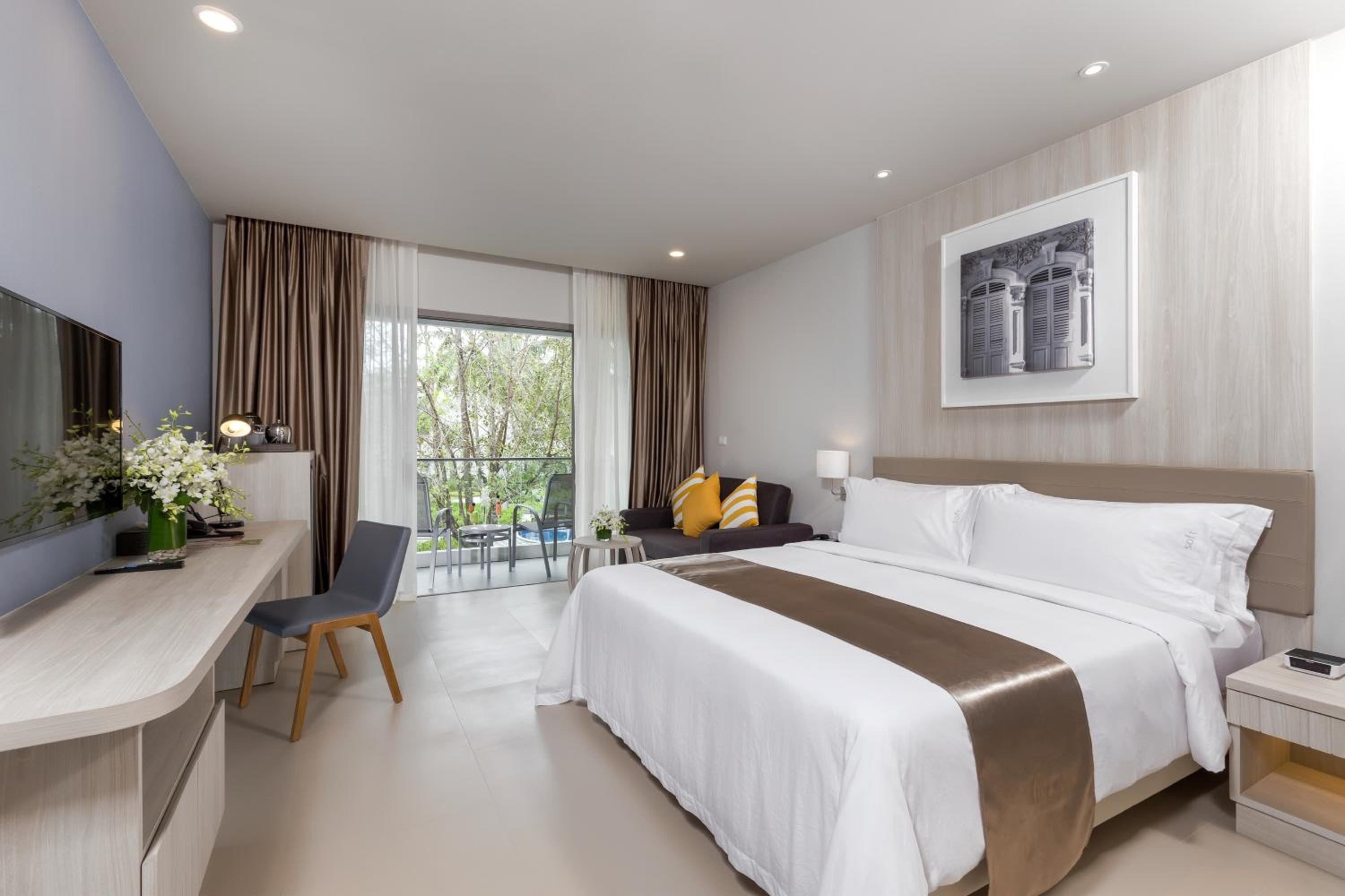 Deluxe Double or Twin Room with Pool View - Beach Wing