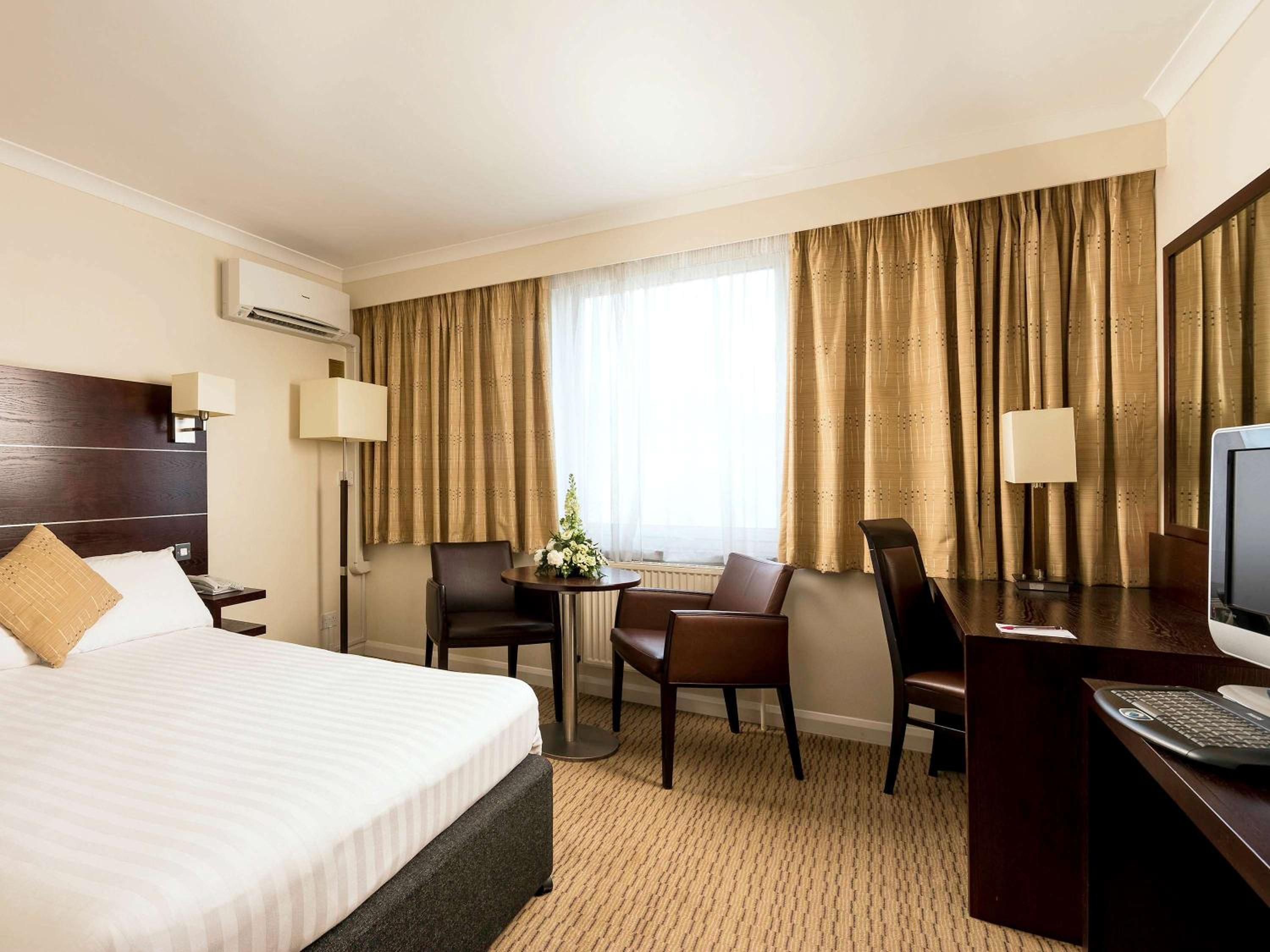 King Room with Sofa Bed
