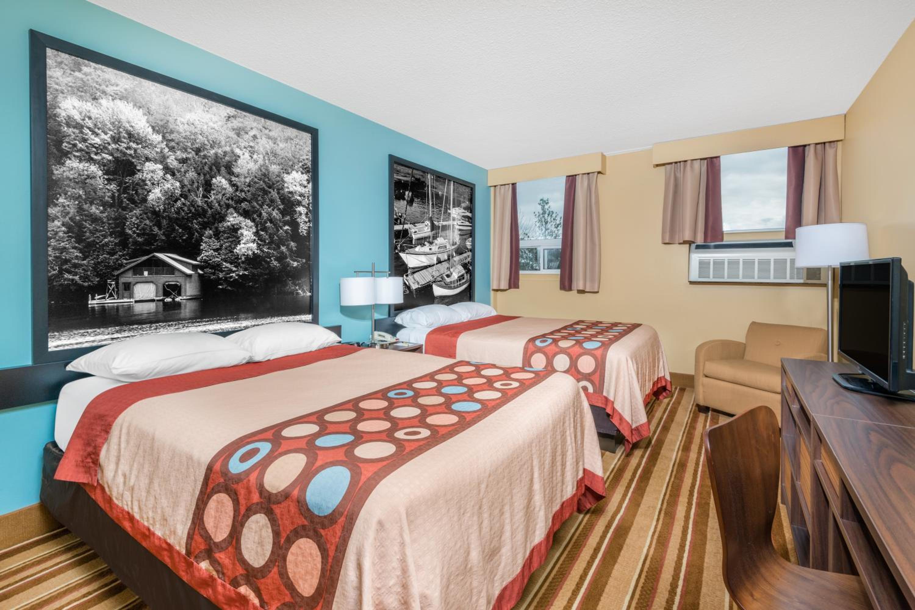 Queen Room with Two Queen Beds - Ground Floor/Non-Smoking