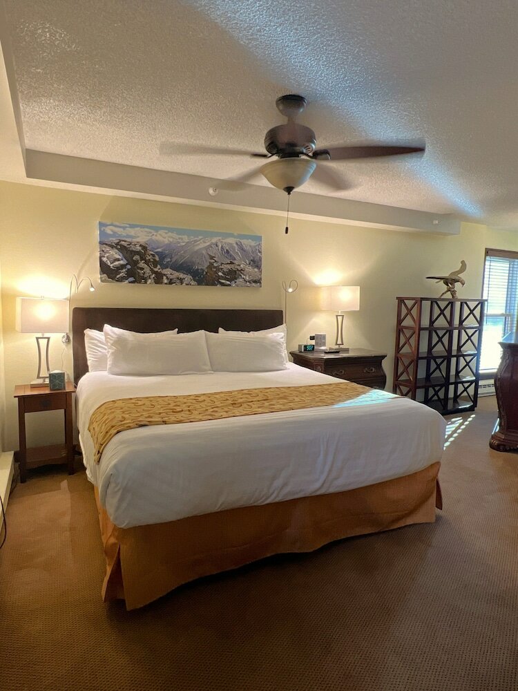 Family Penthouse, Multiple Bedrooms, Mountain View