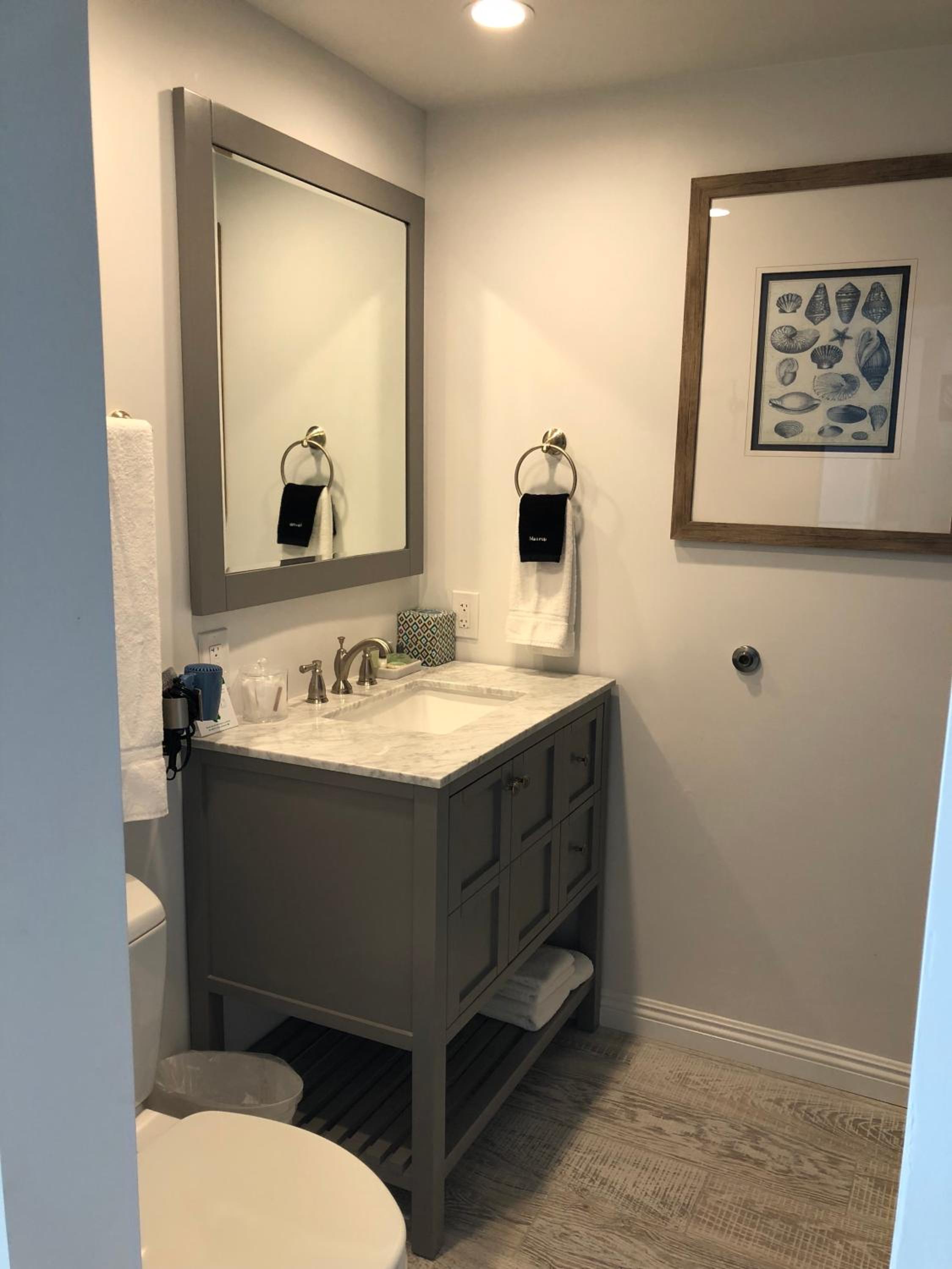 Queen Suite with Sea View