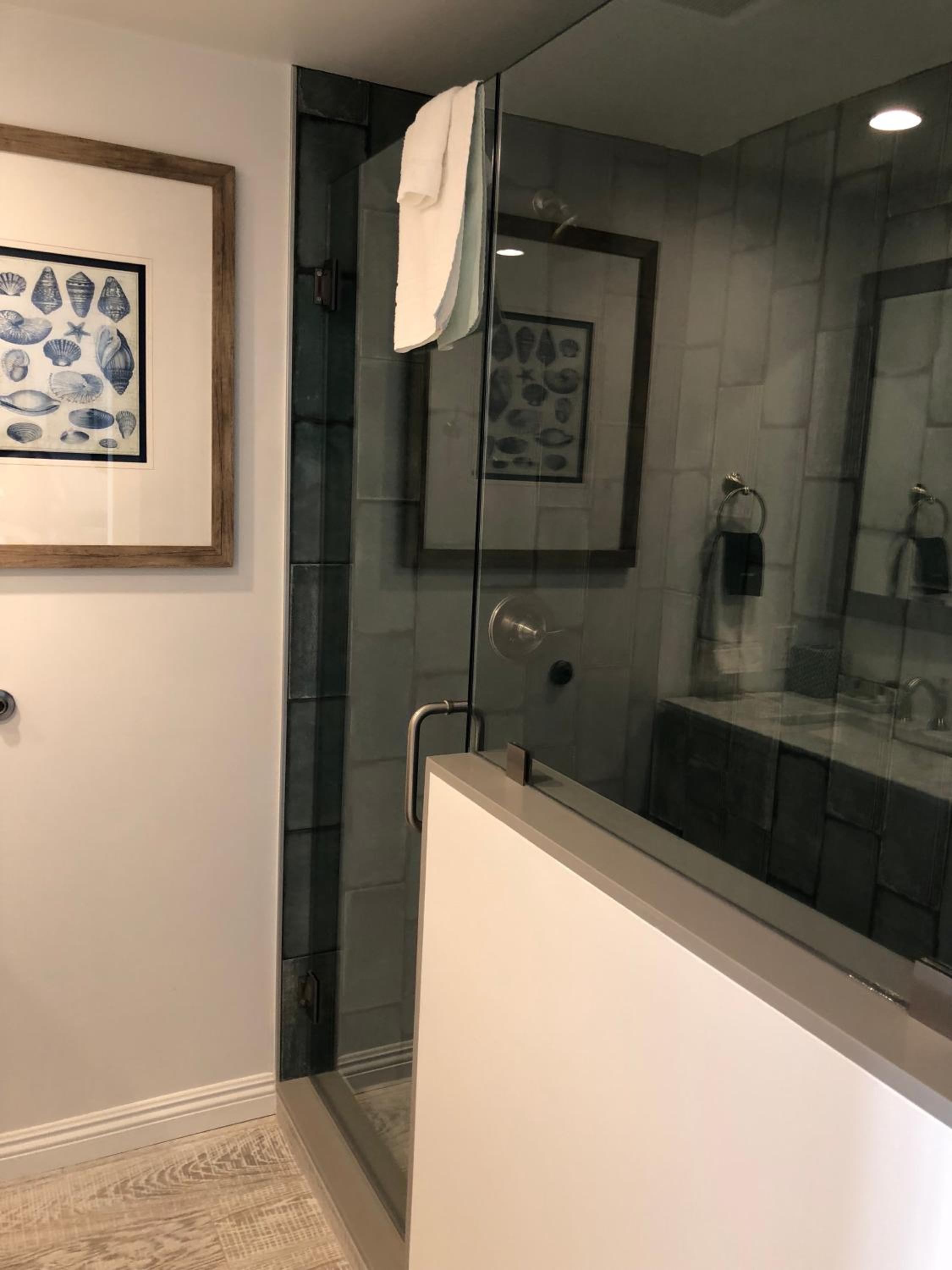 Queen Suite with Sea View