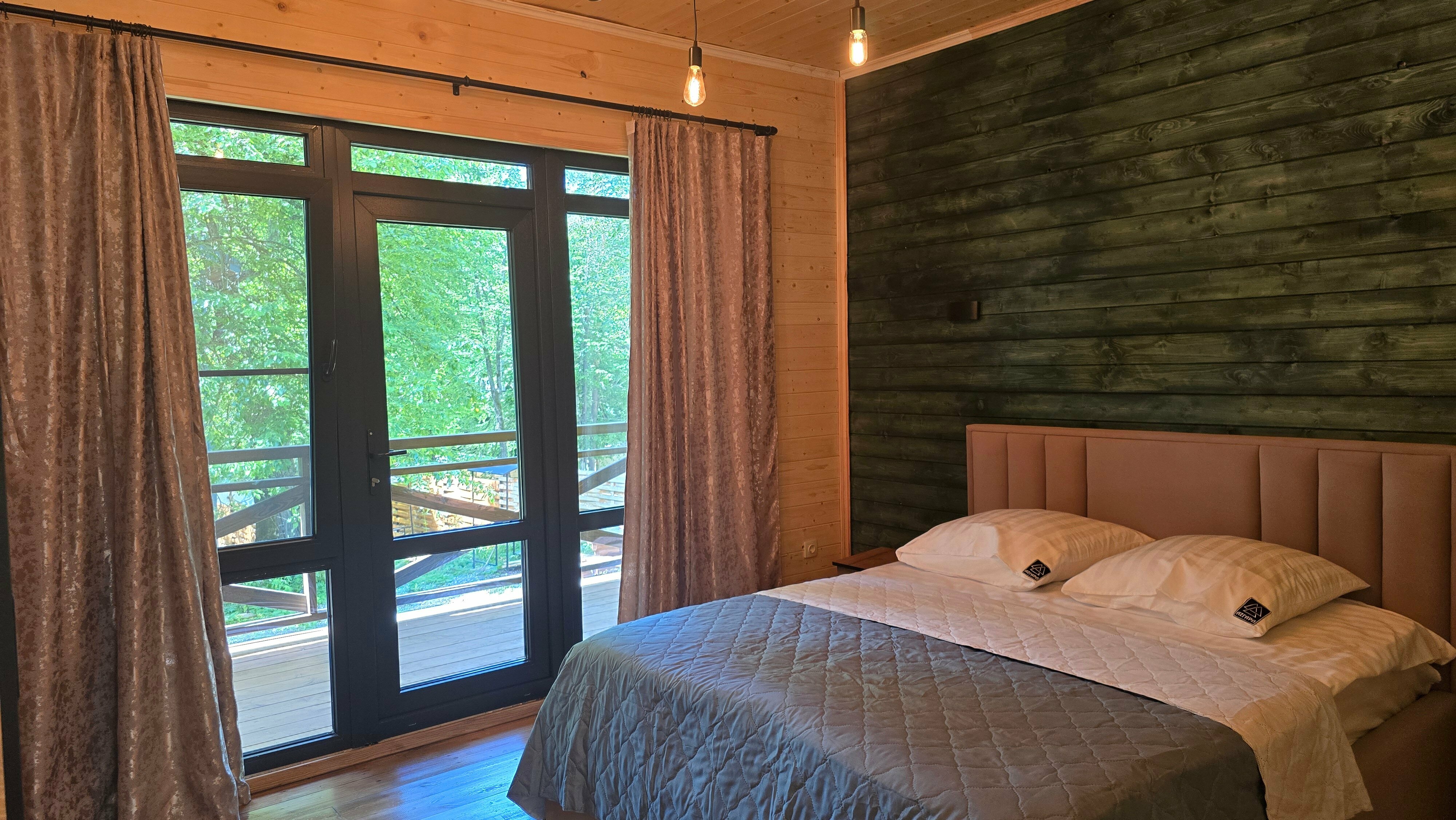 Двухместный номер Делюкс с 1 кроватью или 2 отдельными кроватями и балконом