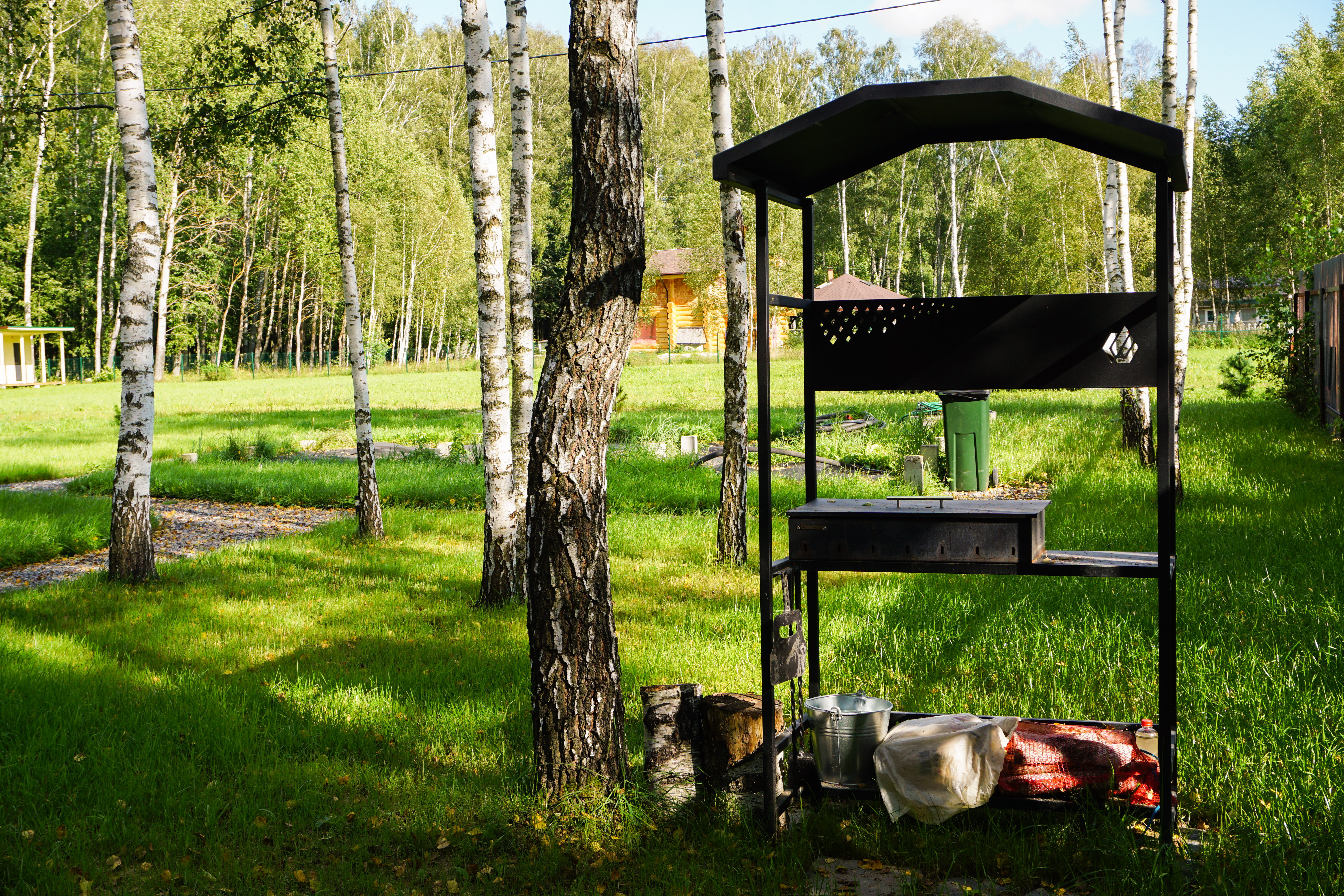 Дом с видом на лес