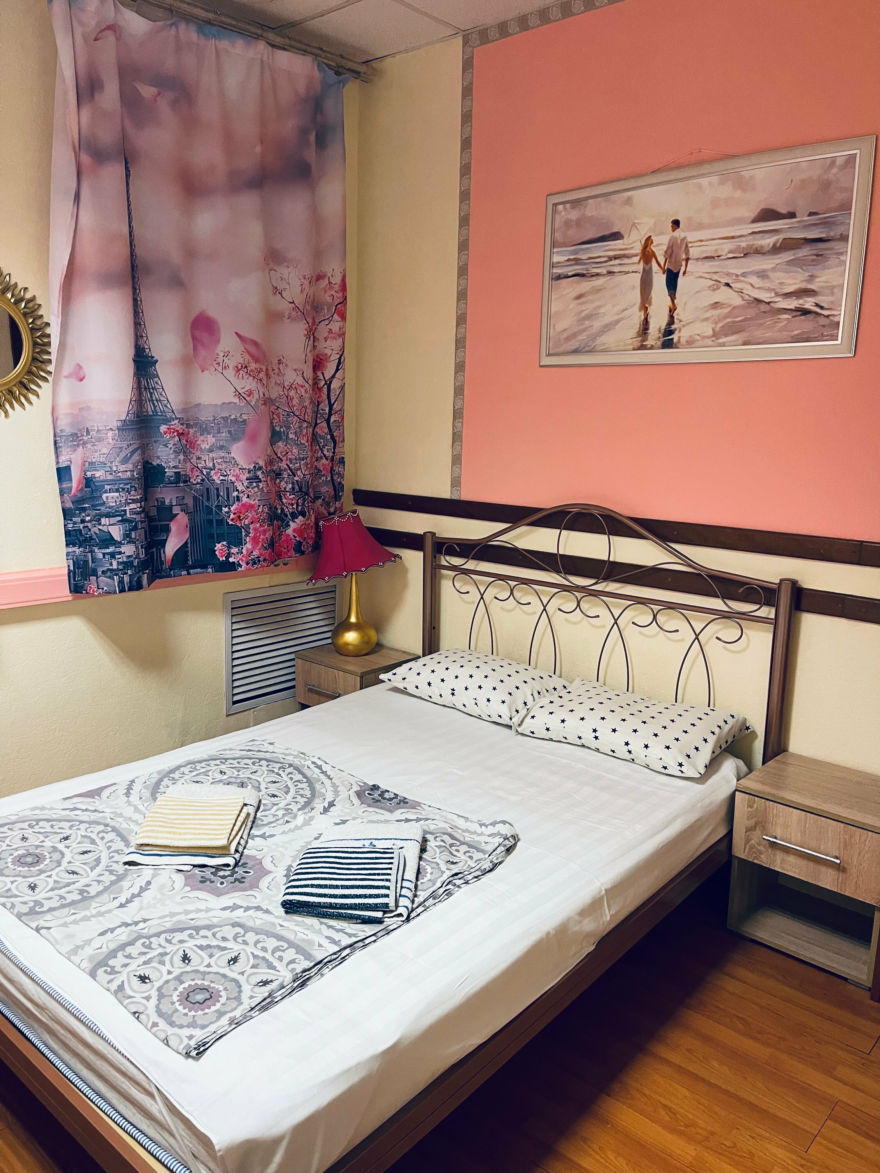 Двухместный номер с 1 кроватью и общим туалетом