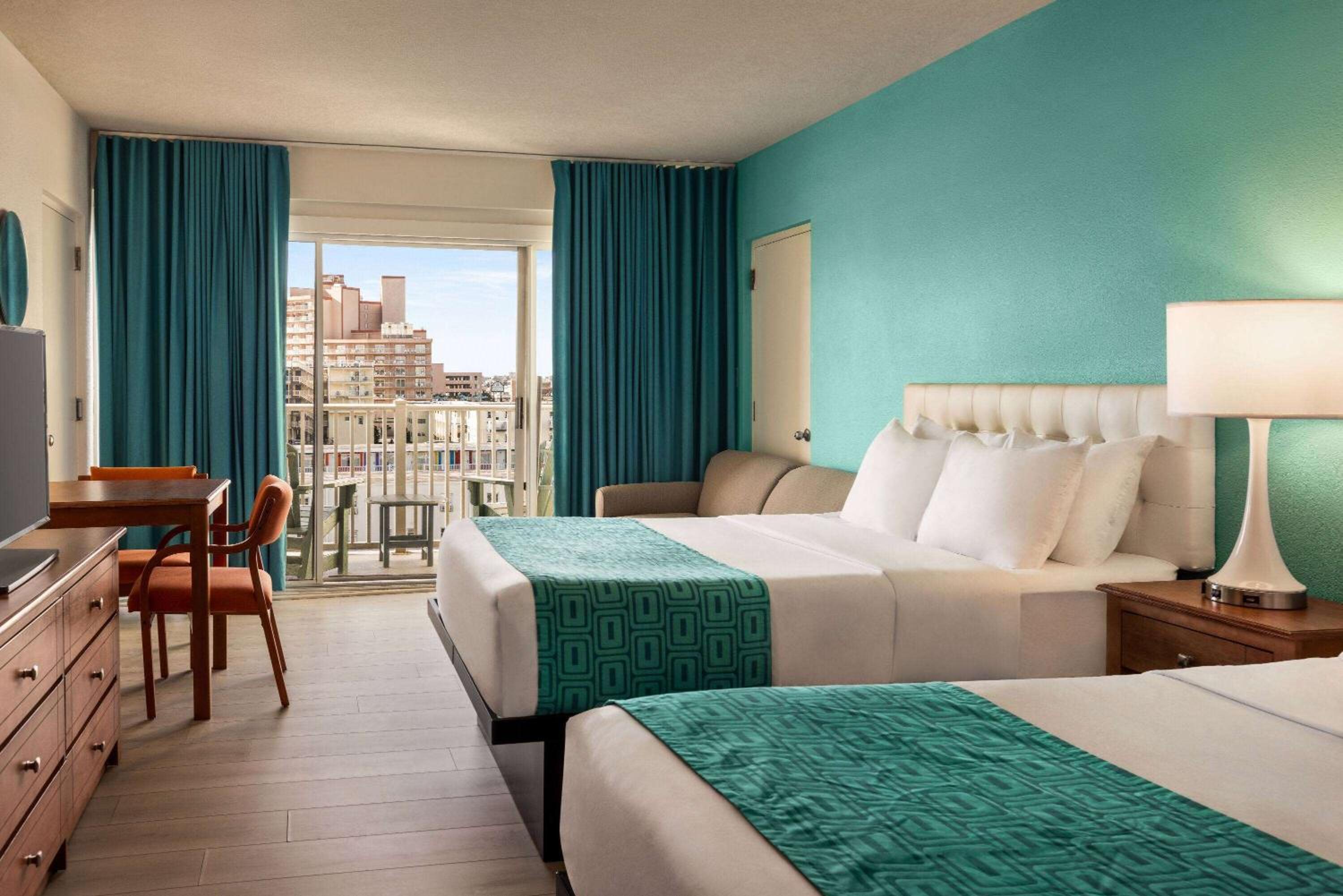 Room with Two Double Beds and Partial Ocean View - Non Smoking