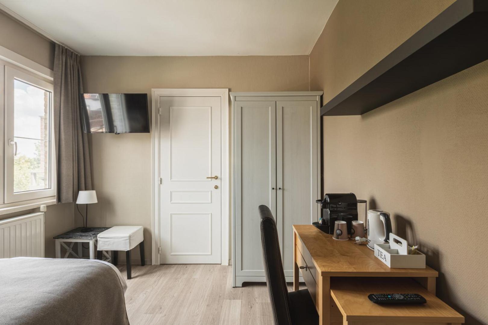  Single Room