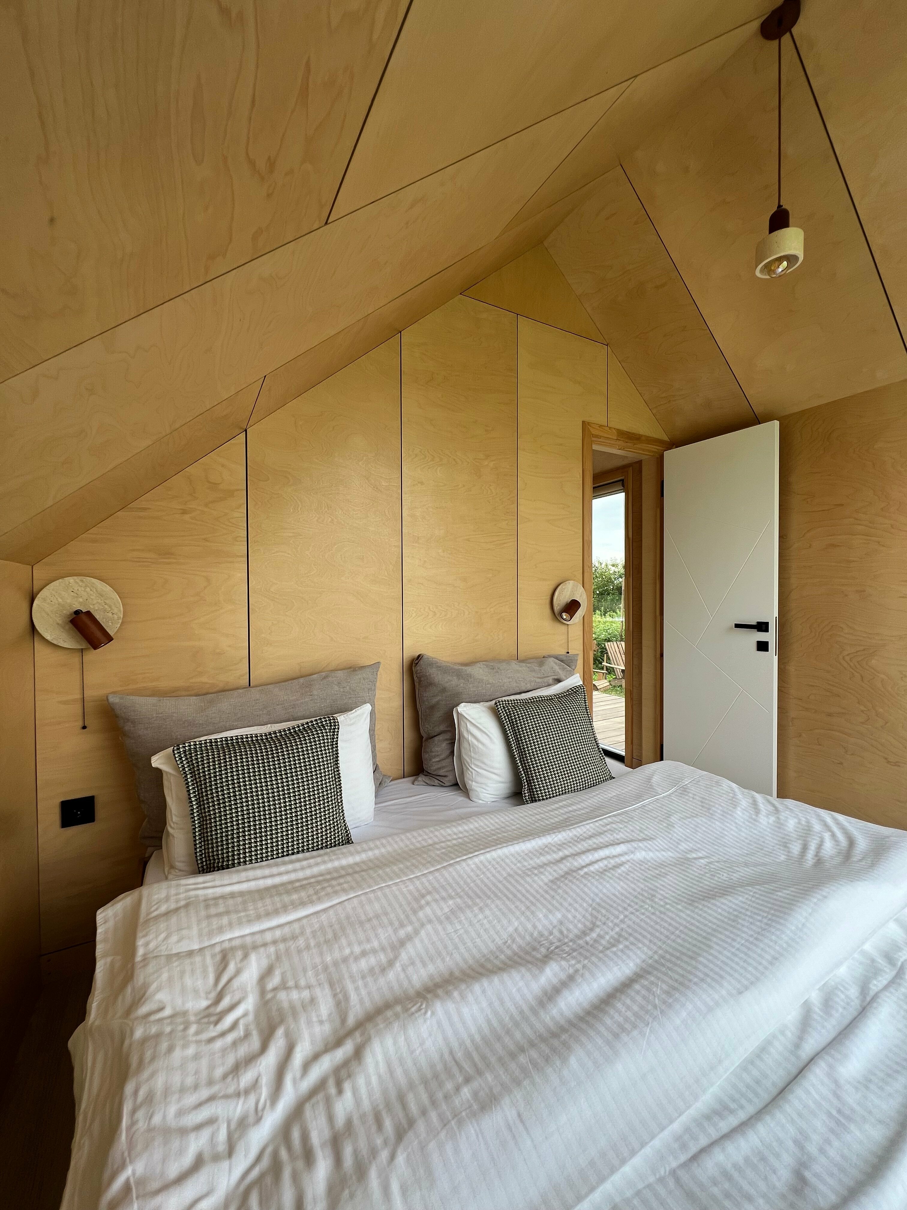 Кото с отдельной спальней