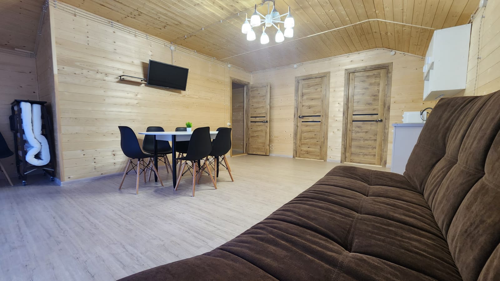 Коттедж с видом на лес