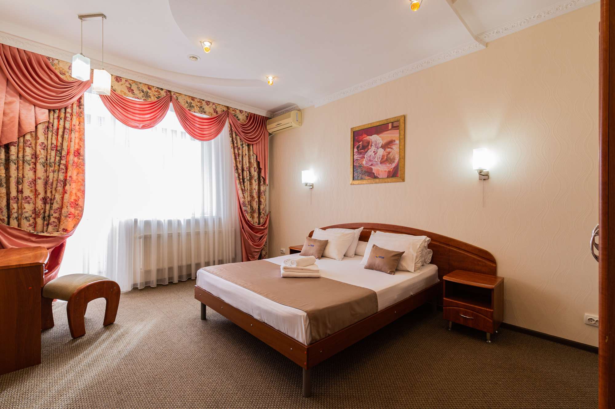 Люкс с балконом