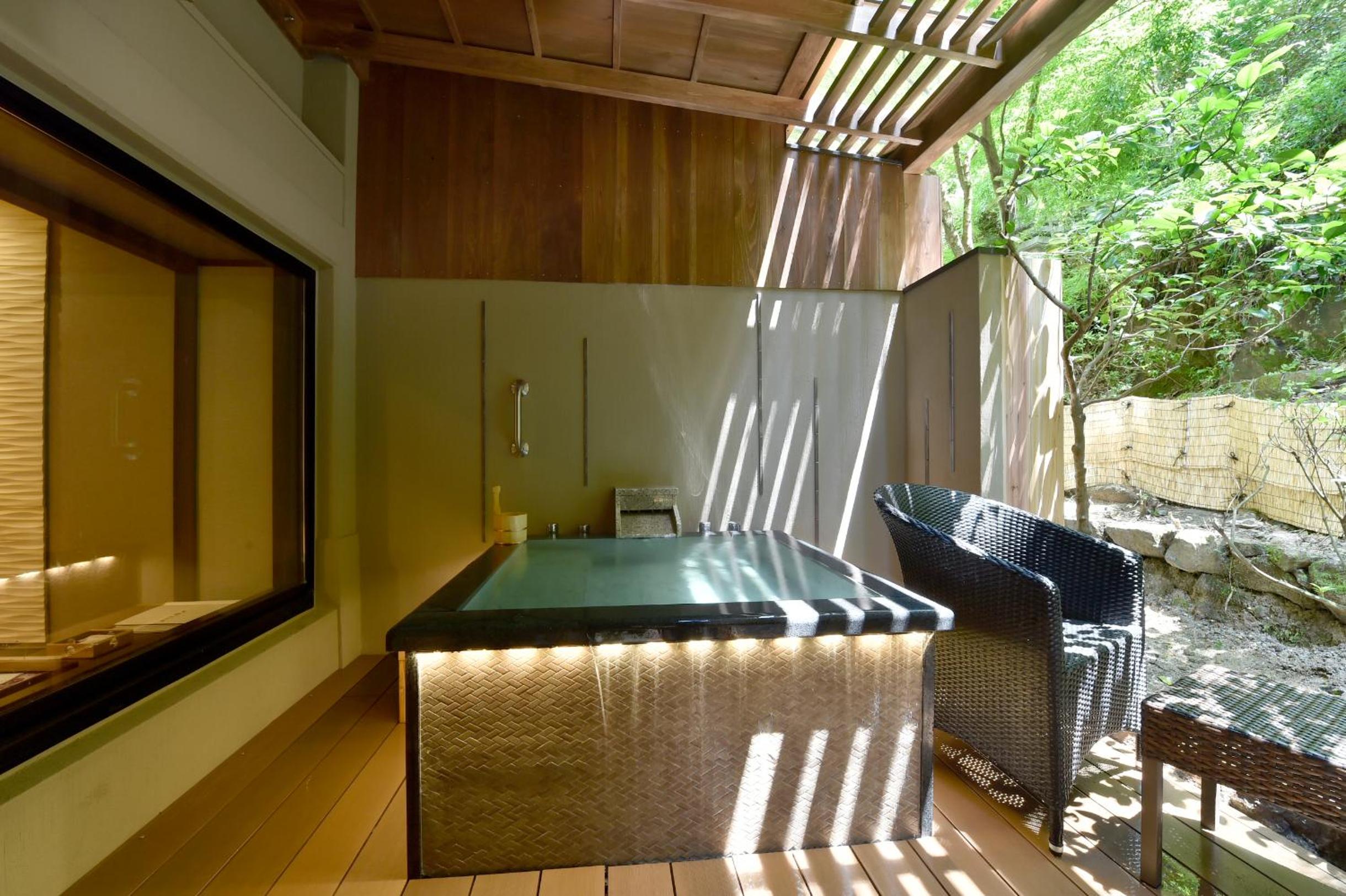 Japanese-Style Superior Room with Open-Air Hot Spring Bath【Yama-no-Terrace 】