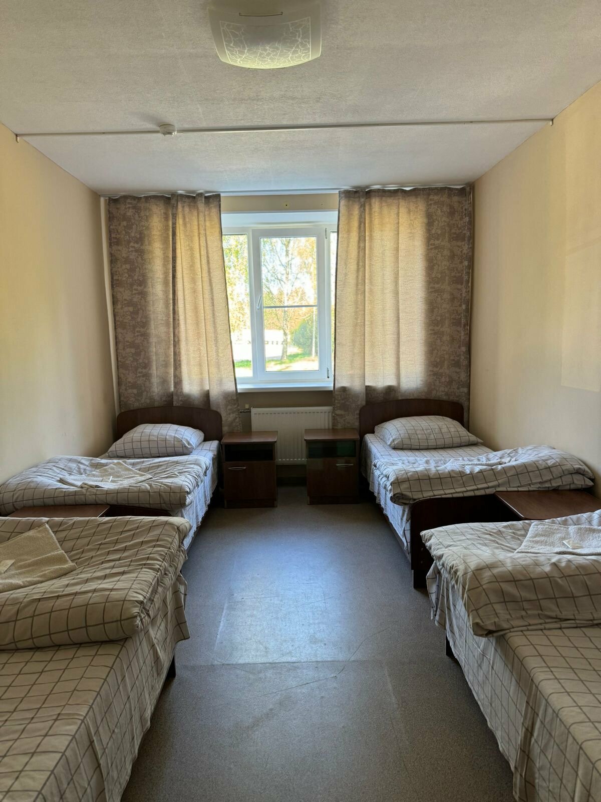 Четырёхместный номер с удобствами на этаже