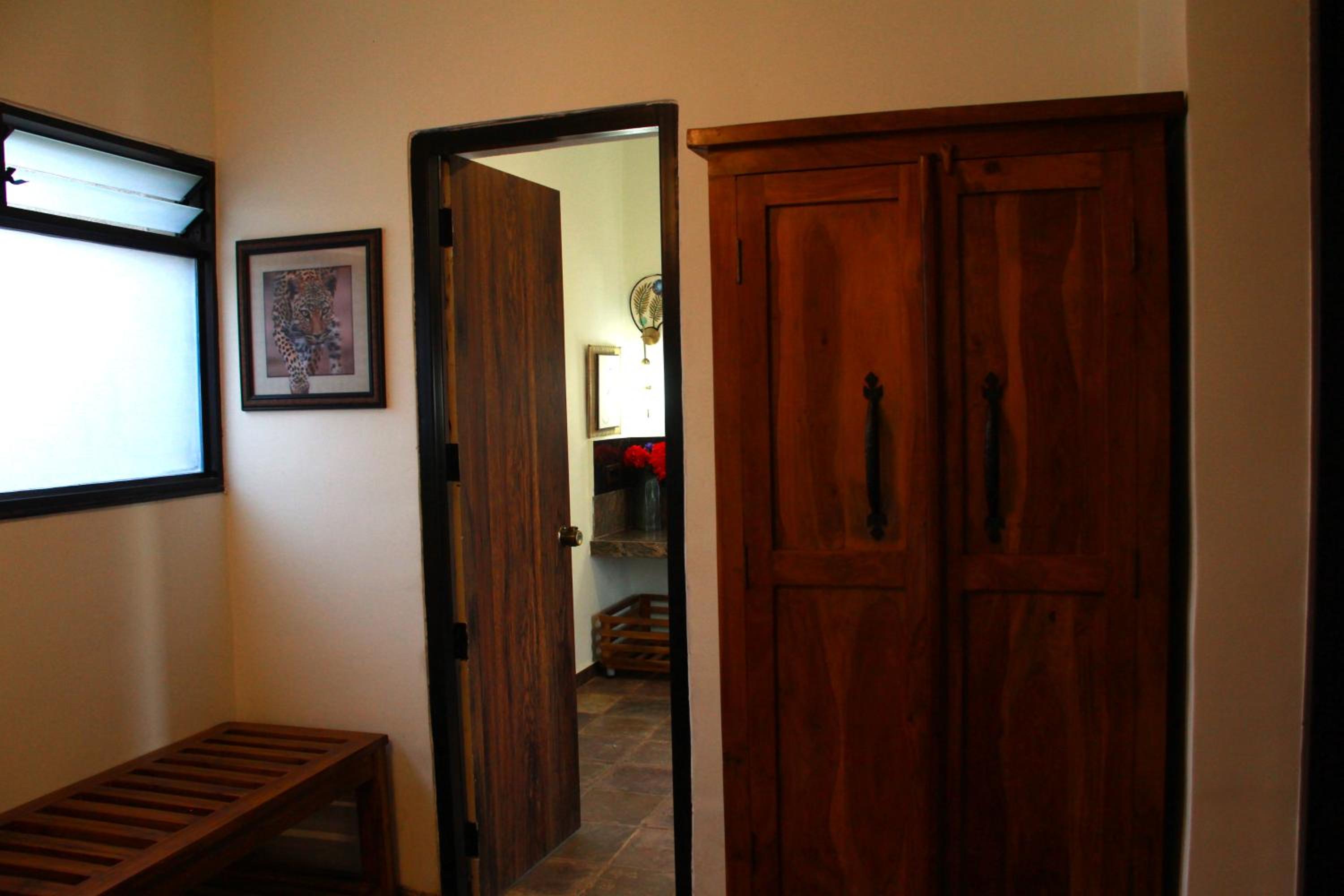 Cottage with Private sit-out