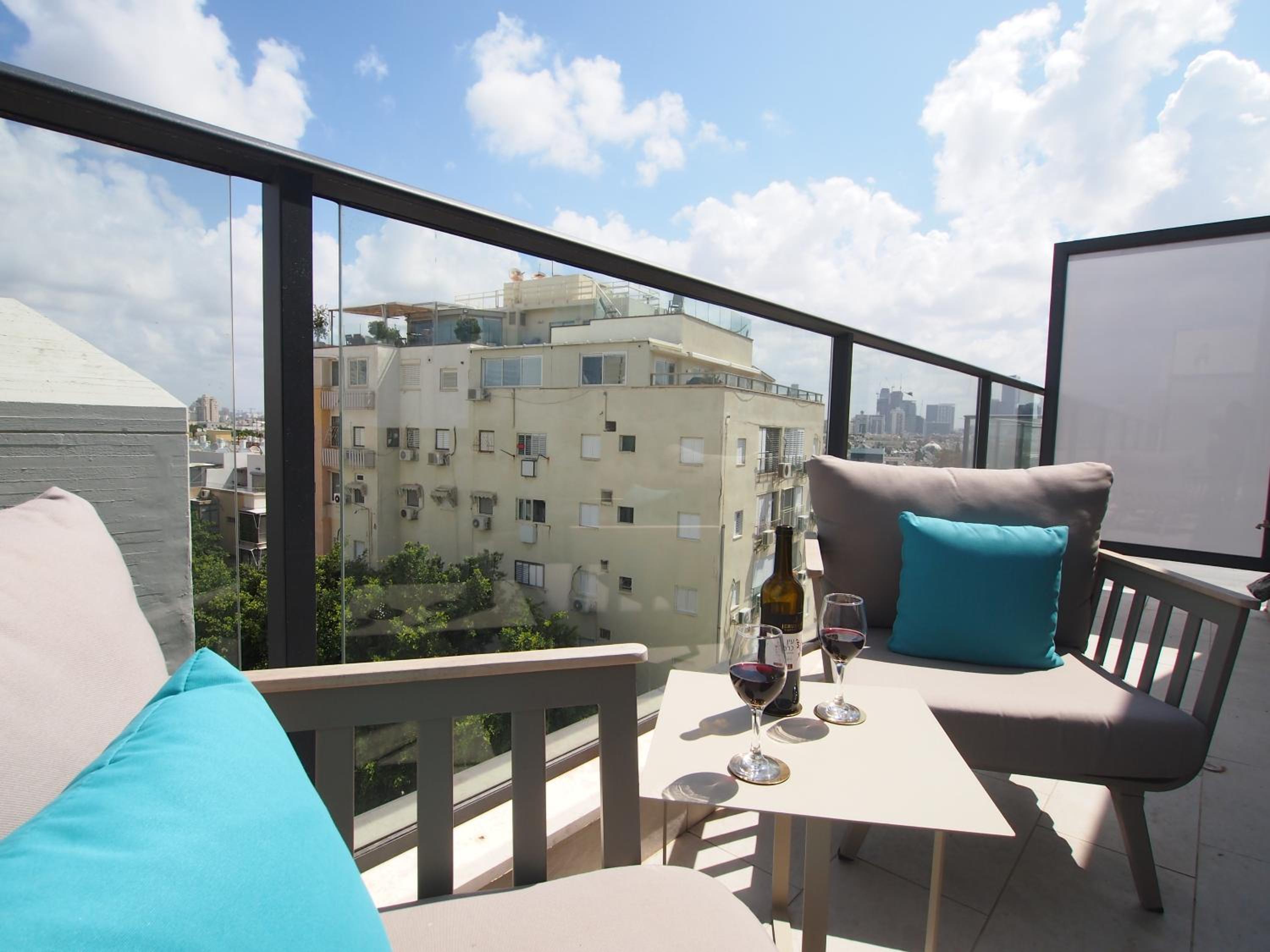 Junior Suite with Balcony