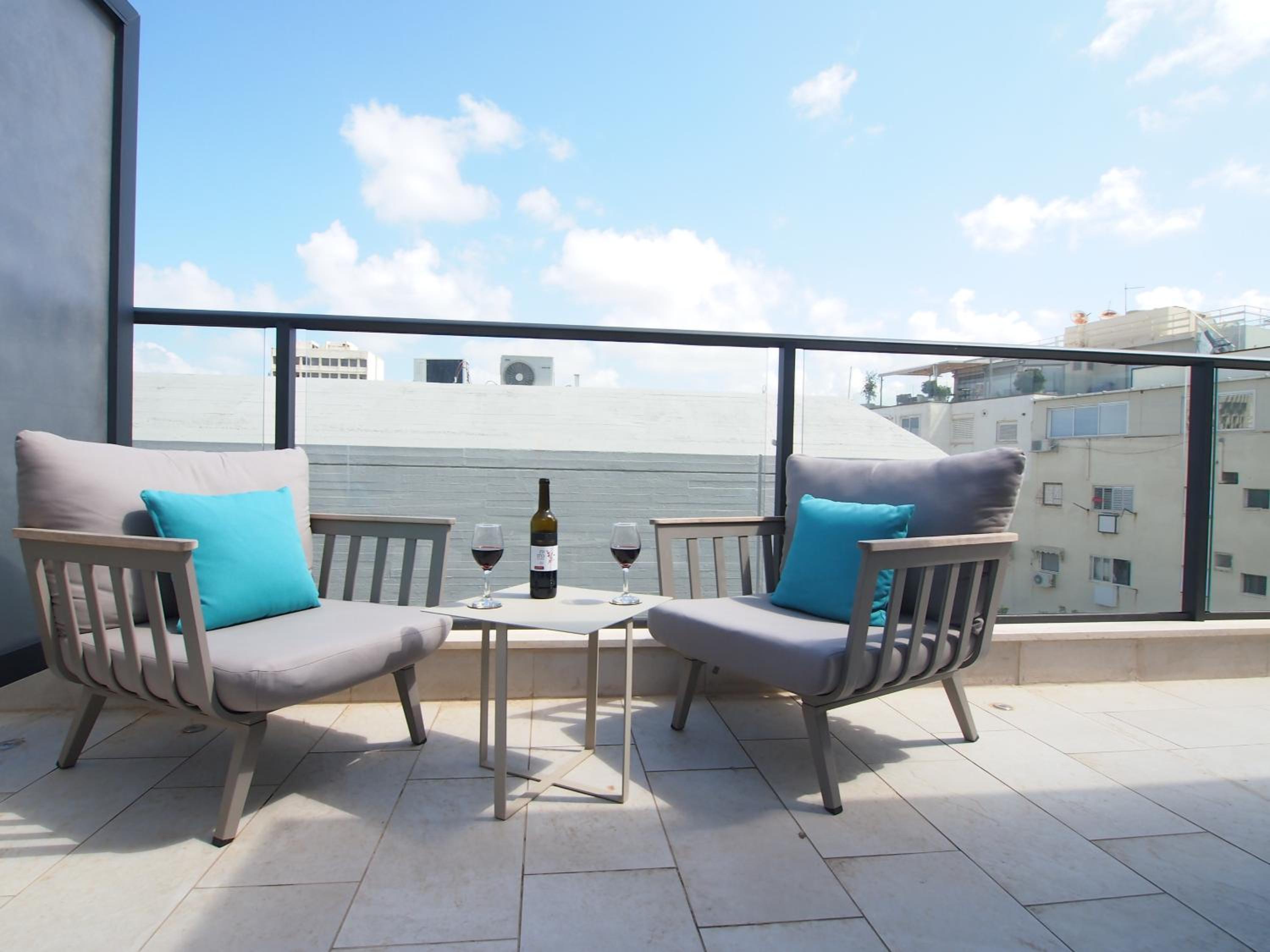 Junior Suite with Balcony