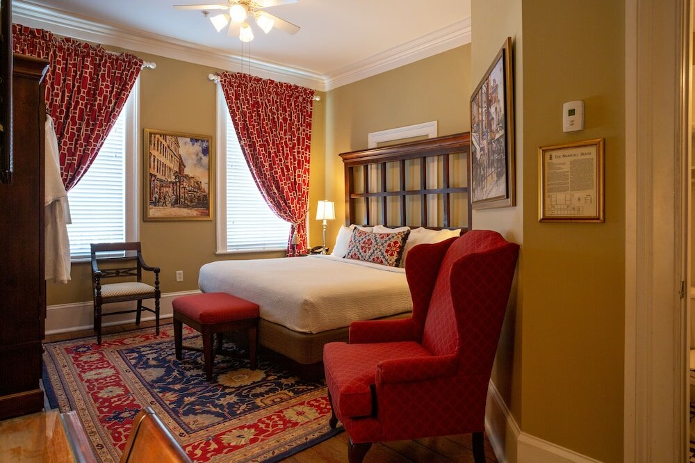 Superior Room, 1 King Bed