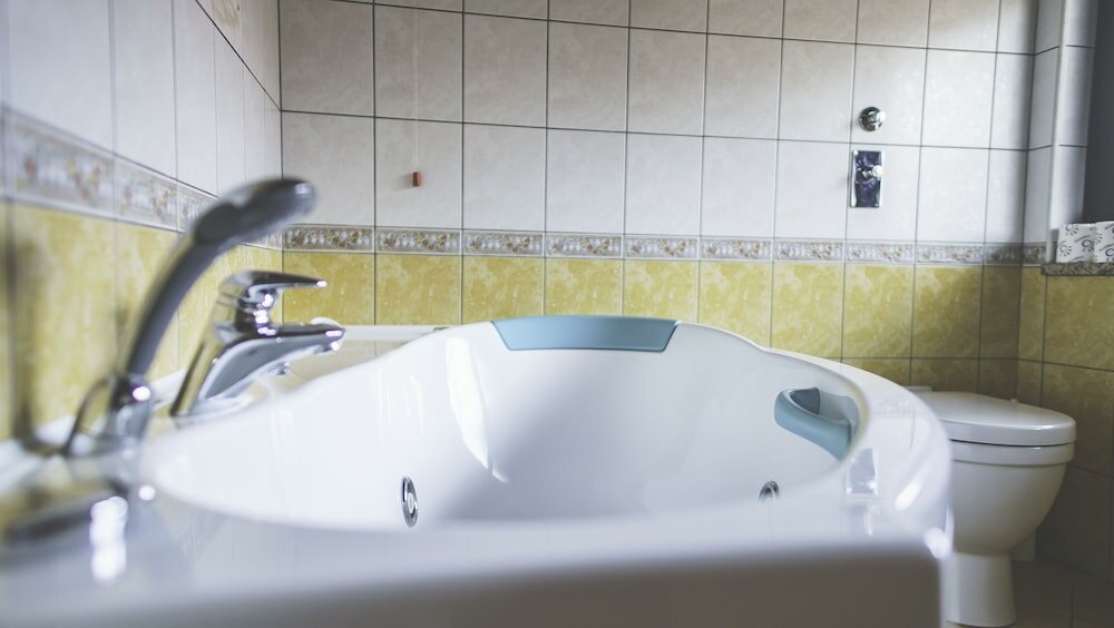 Superior Double Room, Bathtub