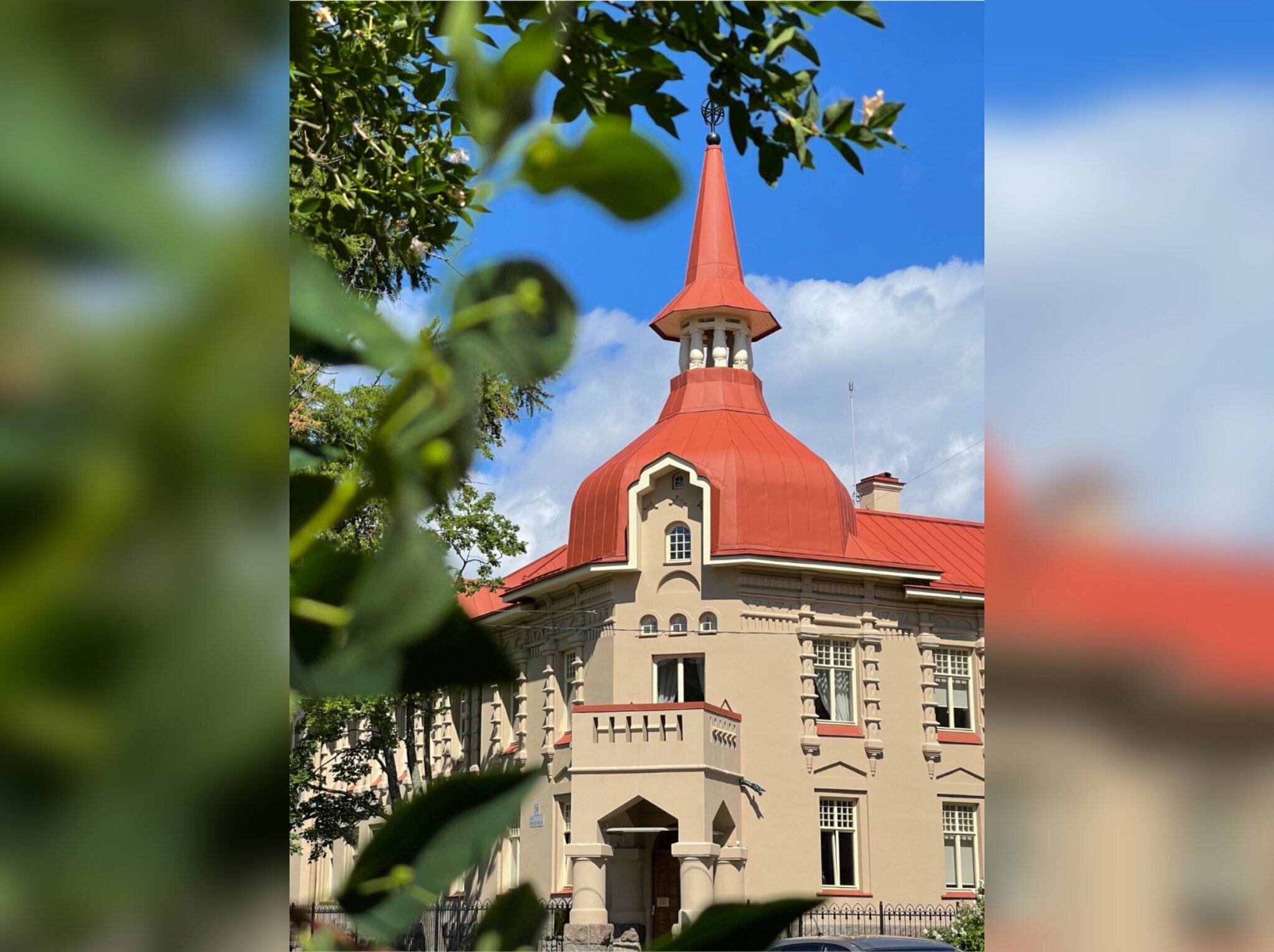 Мансардный полулюкс в башне