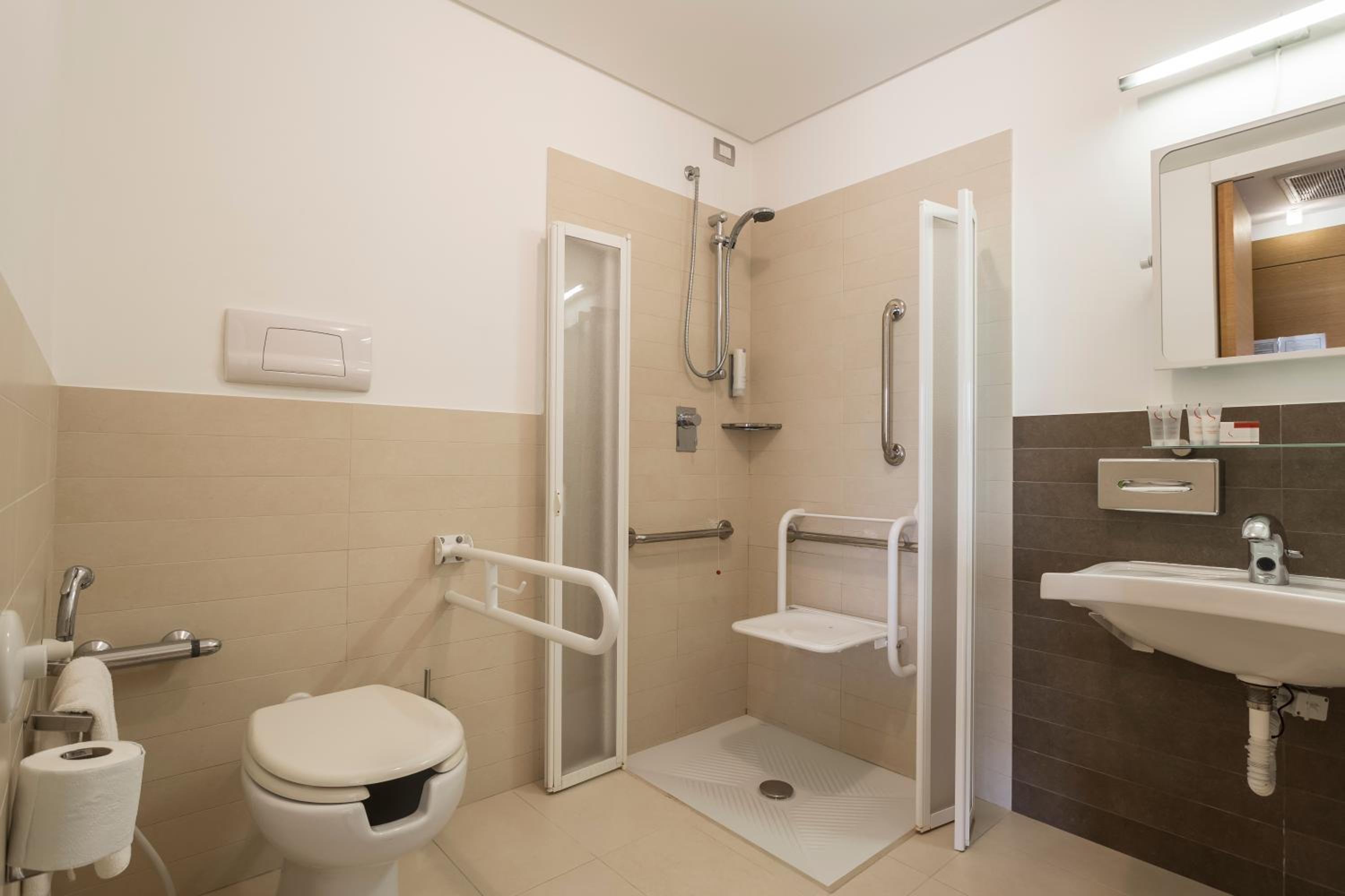 Double Or Twin Room - Disability Access