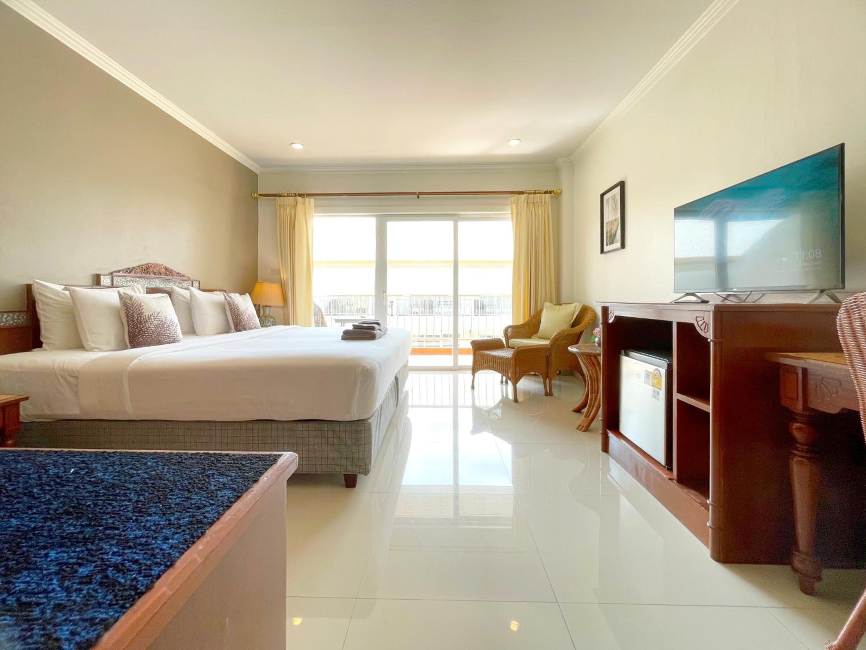 Deluxe Double Room with Balcony