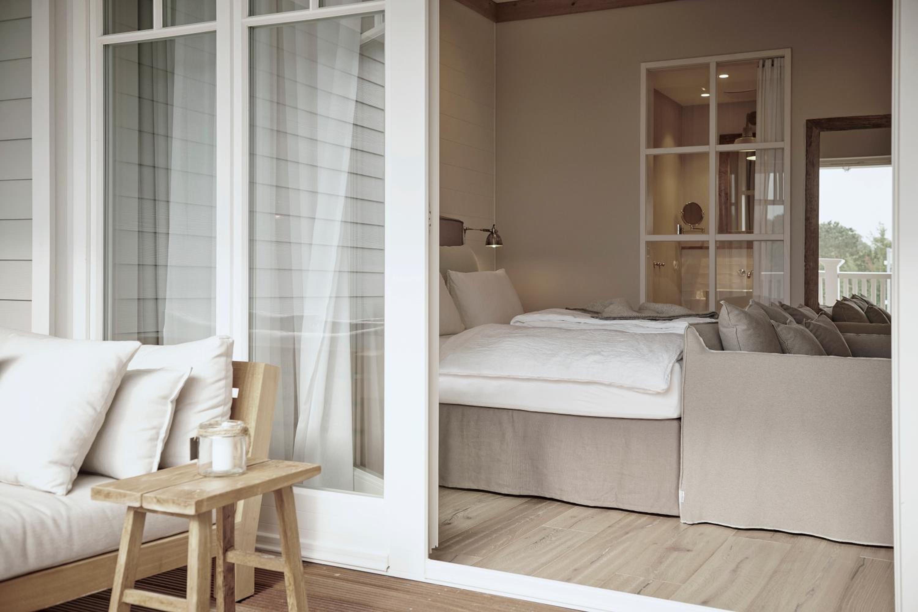 Classic Rooms with Balcony / The Cozy Lofts