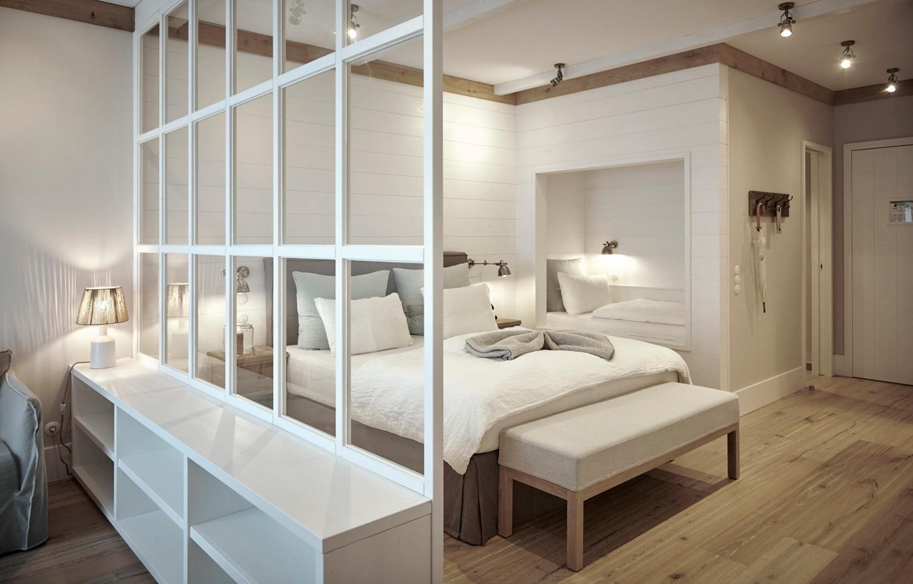 Classic Rooms with Balcony / The Cozy Lofts