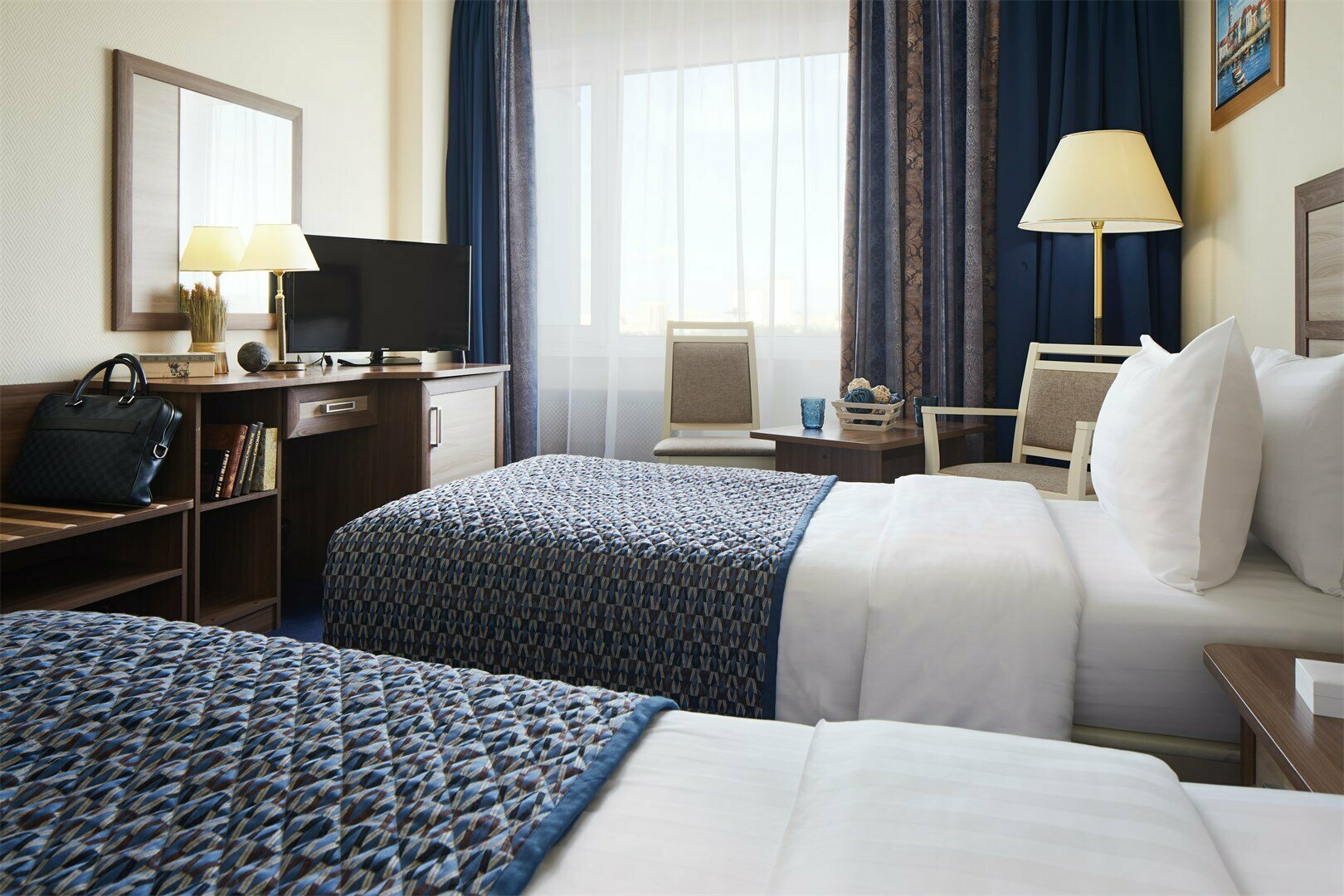 (ИЗМАЙЛОВО ОТЕЛЬ ДЕЛЬТА 4*) -СТАНДАРТ С ДВУМЯ КРОВАТЯМИ