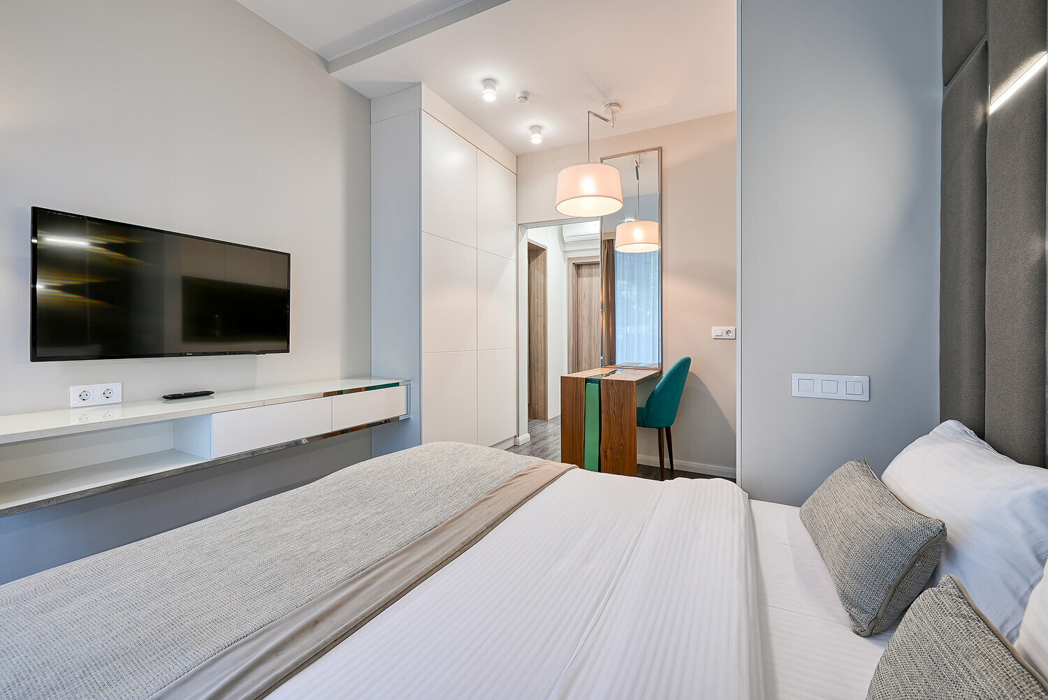 Студия с боковым видом 215