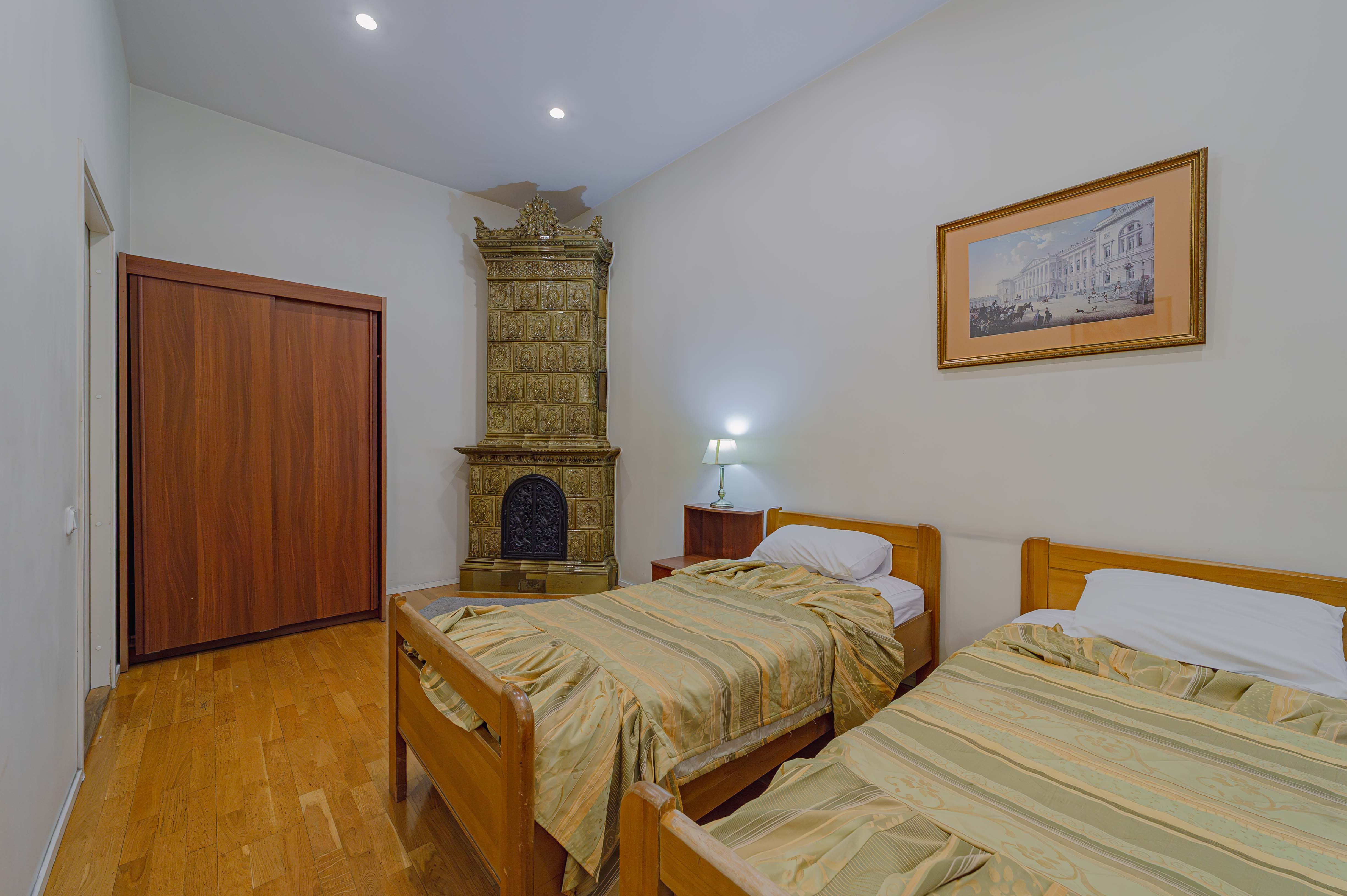 Двухкомнатные апартаменты со своим санузлом и видом на Невский проспект