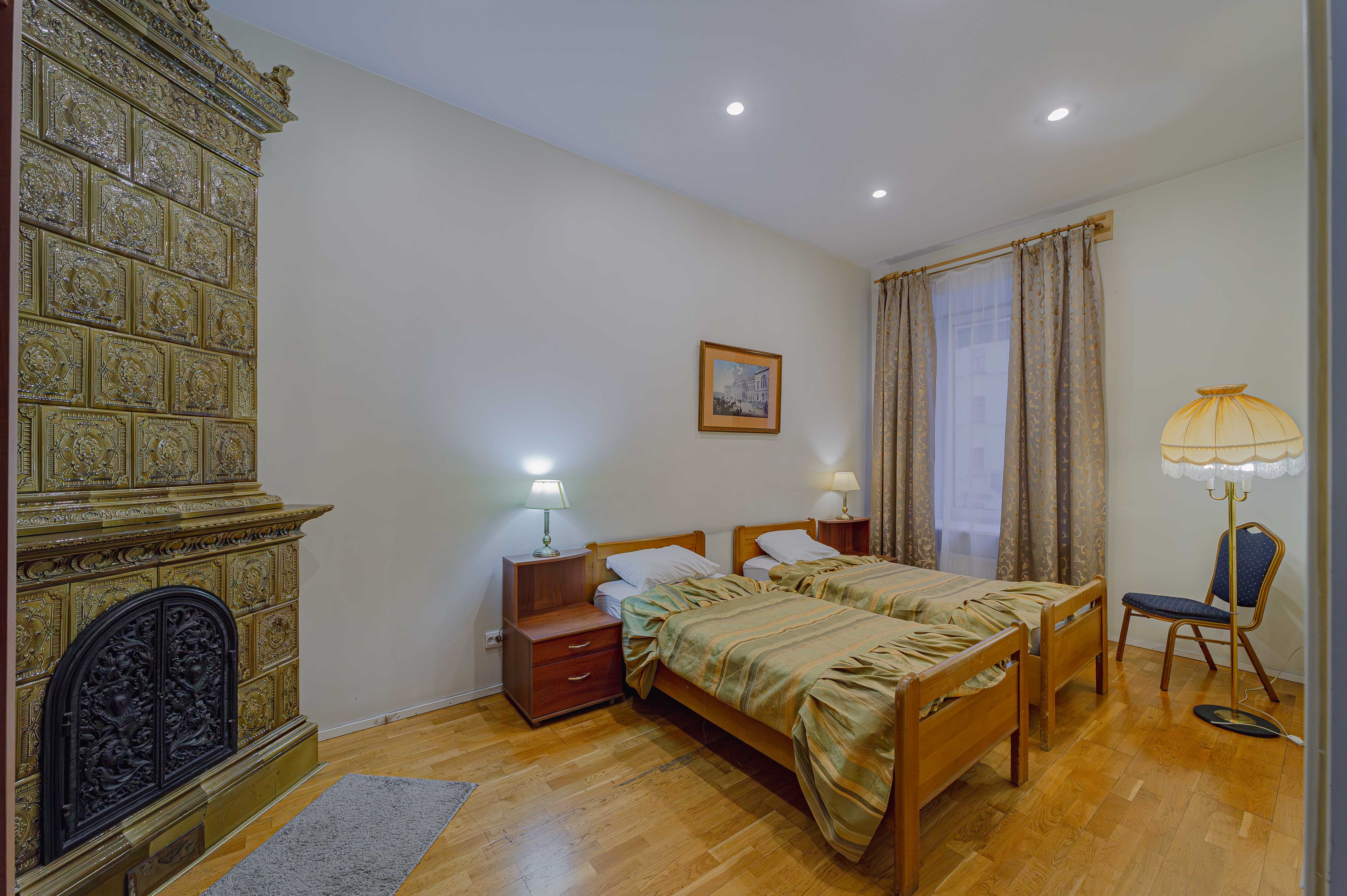 Двухкомнатные апартаменты со своим санузлом и видом на Невский проспект