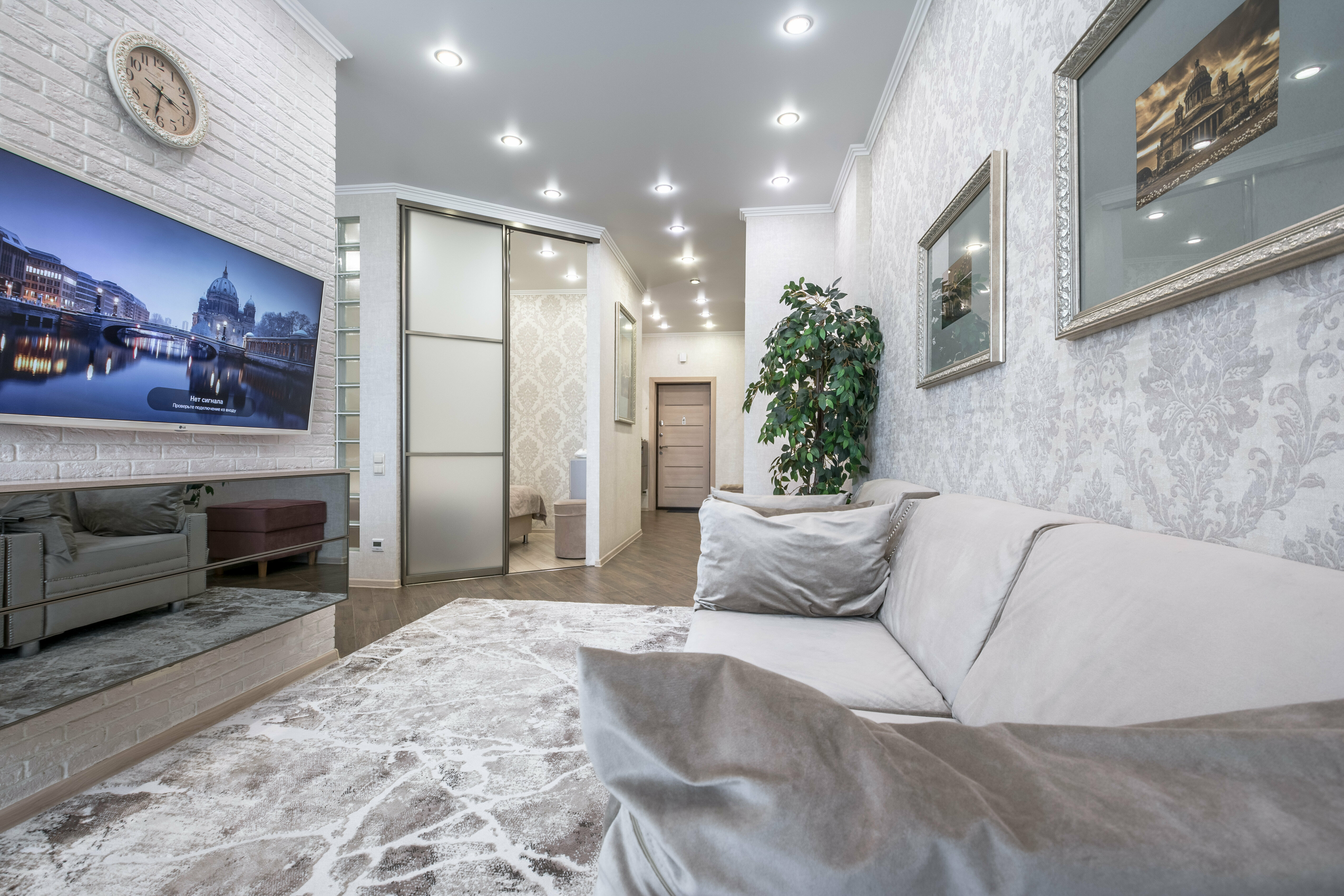 Апартаменты для особо требовательных персон с видом на город — Кубанская набережная, 33