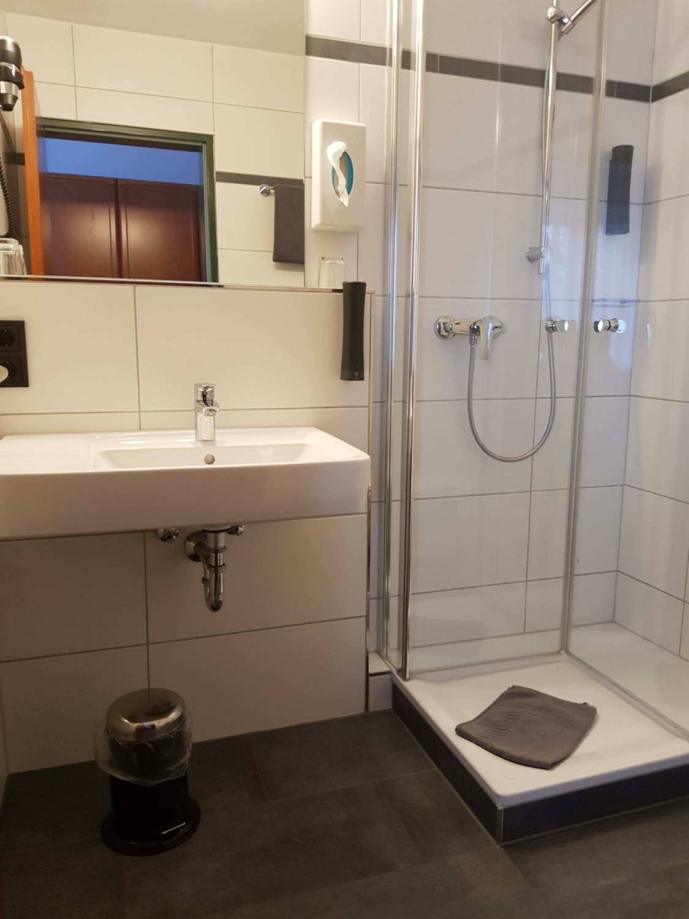 Single Room - Non-Smoking