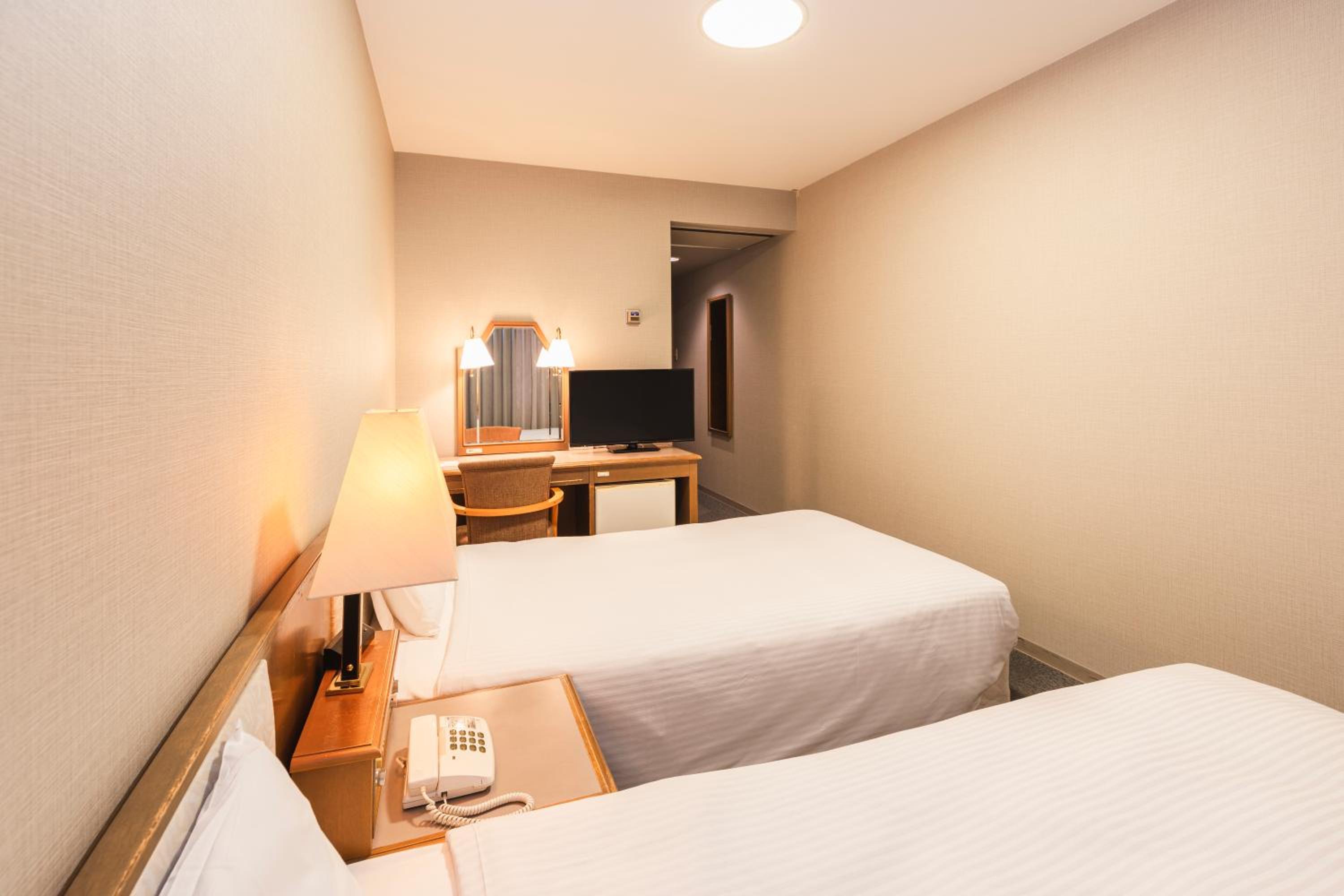 Economy Twin Room - Non-Smoking