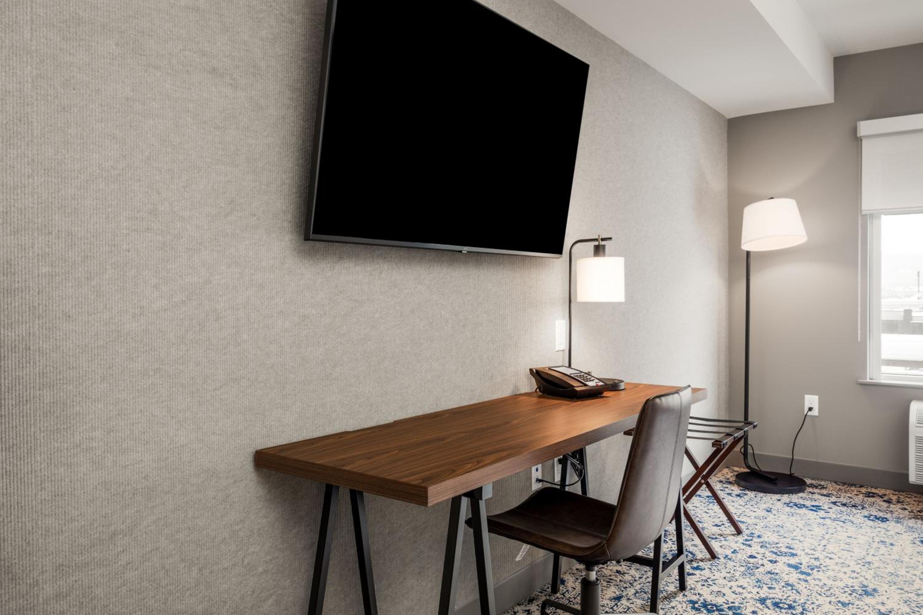 Premium Deluxe, 1 King, 1 Sofa bed