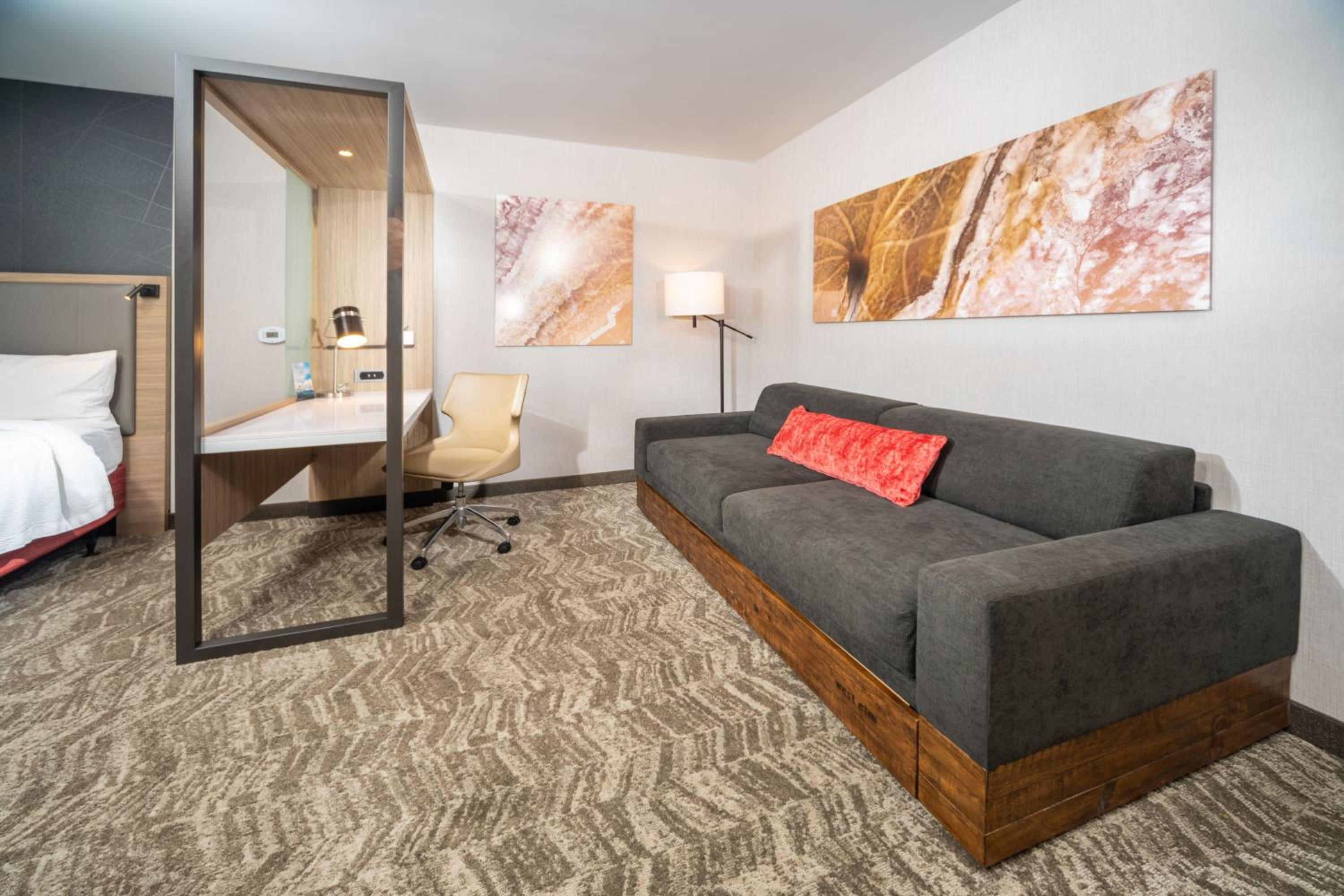 King Suite with Trundle Bed