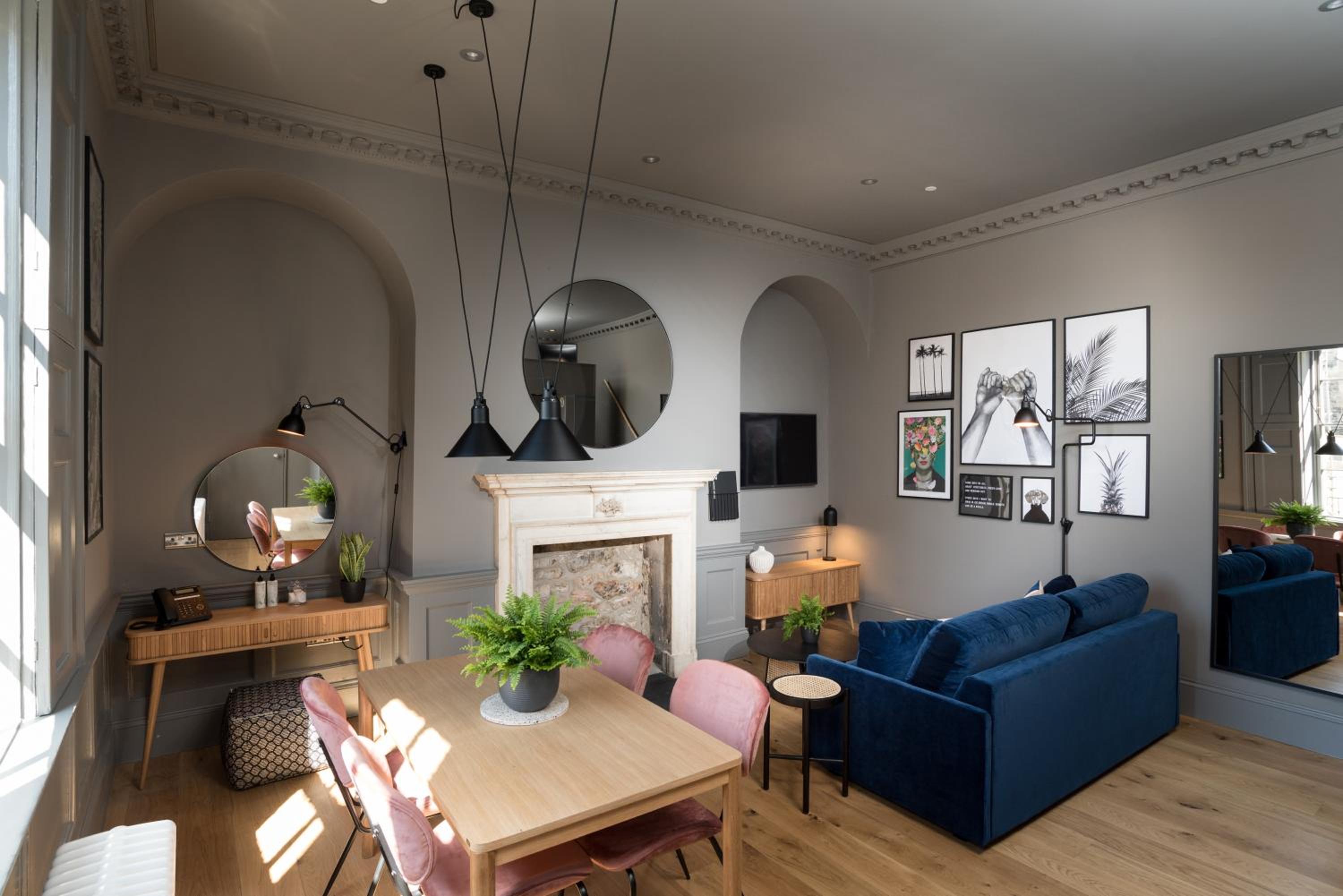 Deluxe Mezzanine Apartment