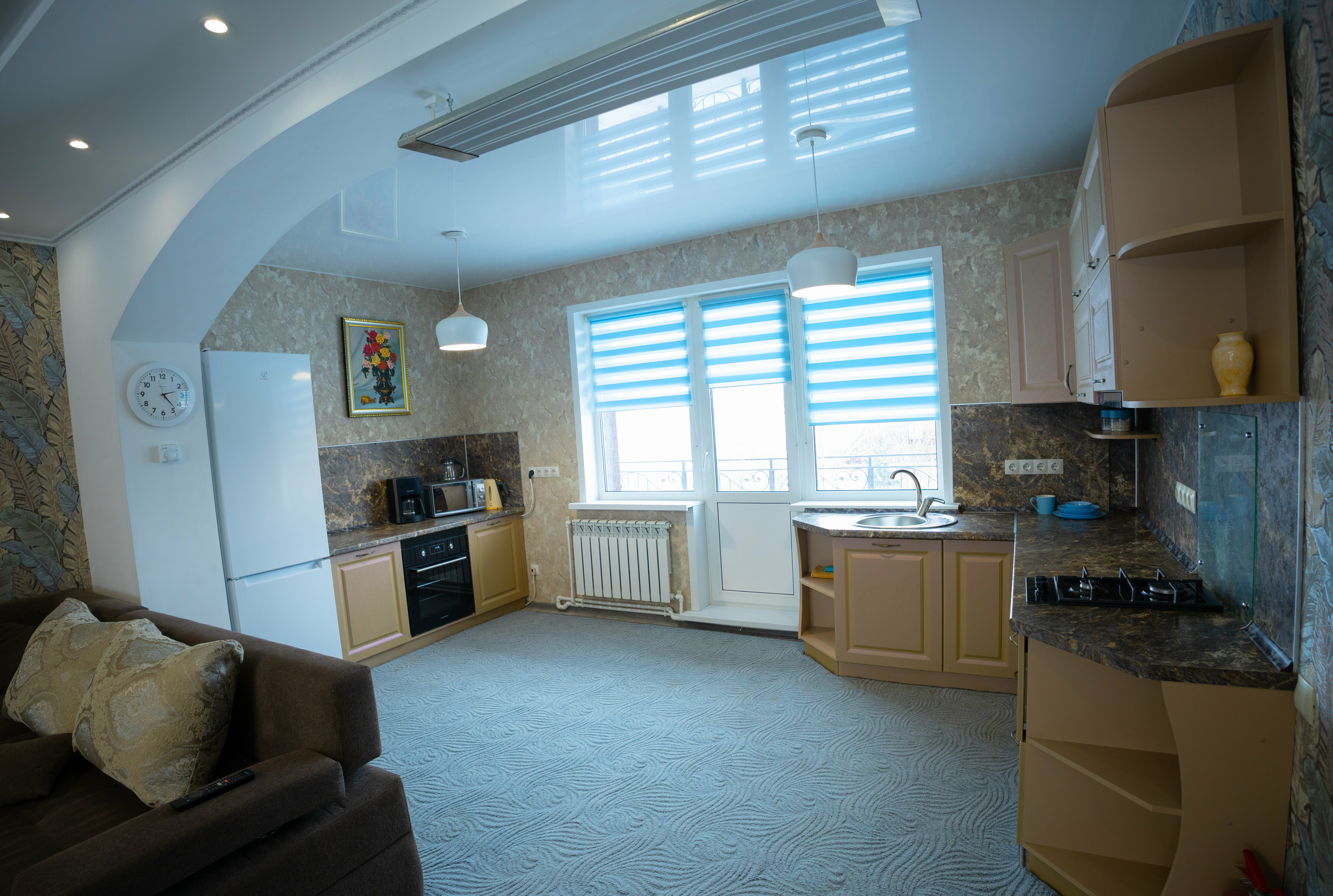 Коттедж с балконом