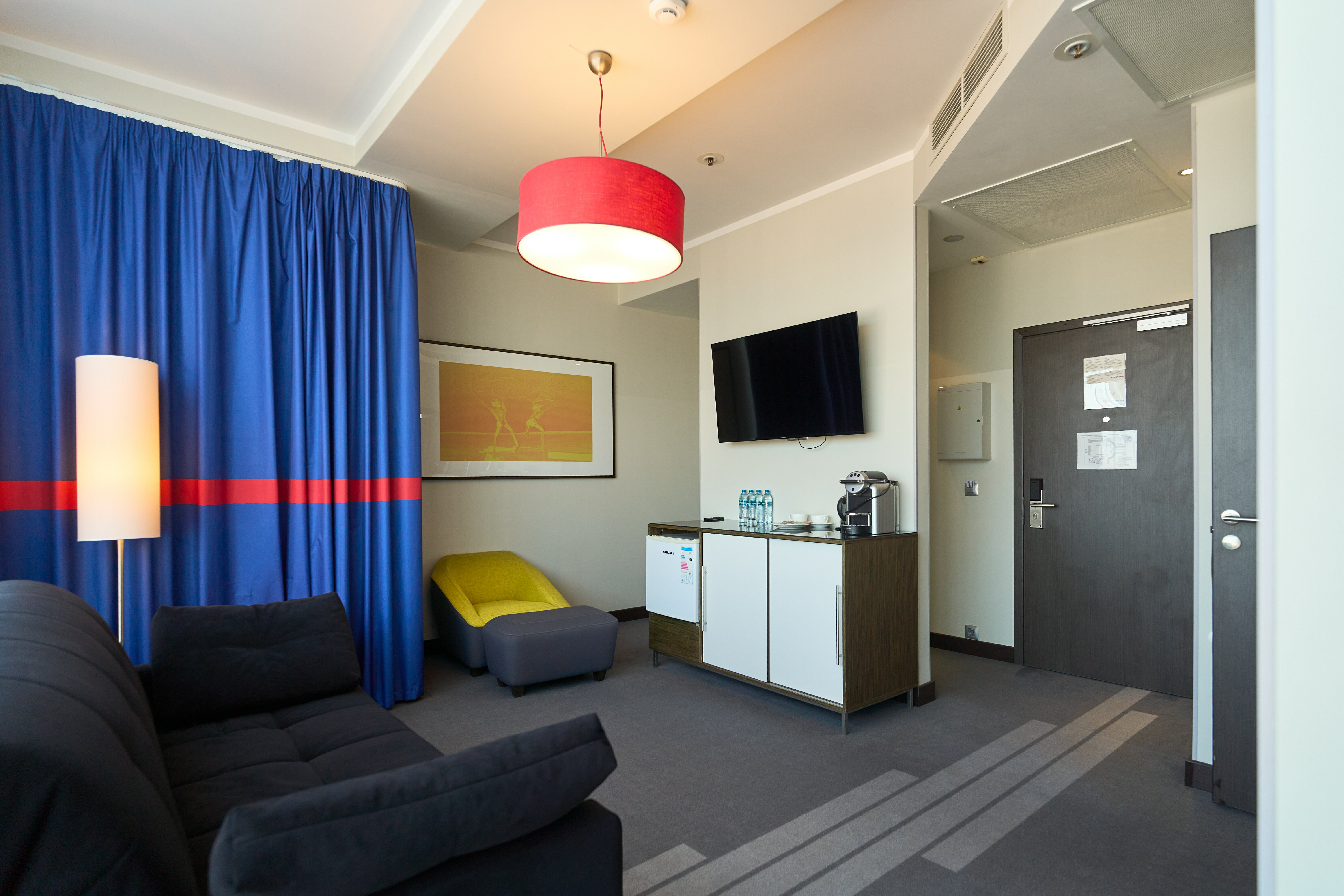 Делюкс с одной большой кроватью