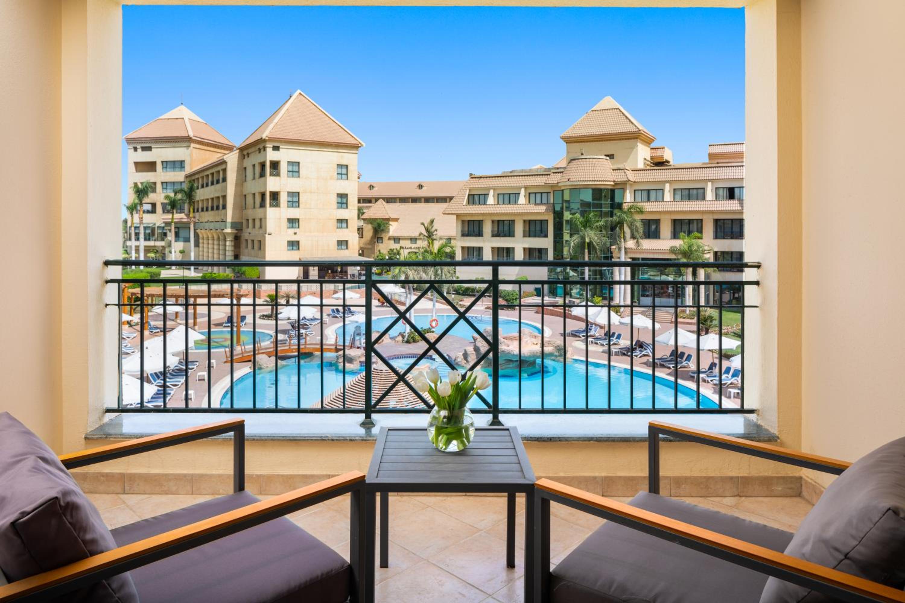 Superior Twin Room with Pool