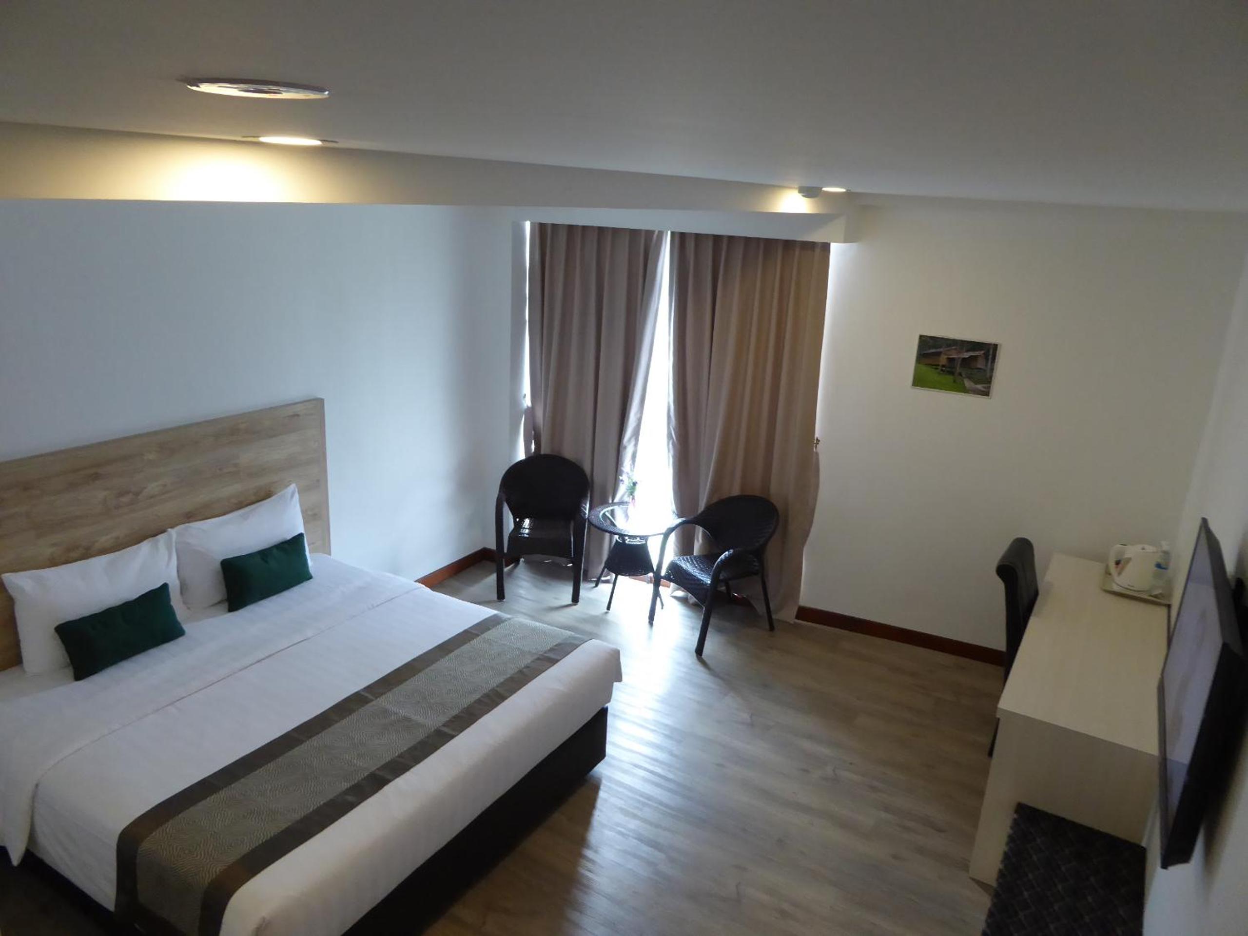 Deluxe King Room